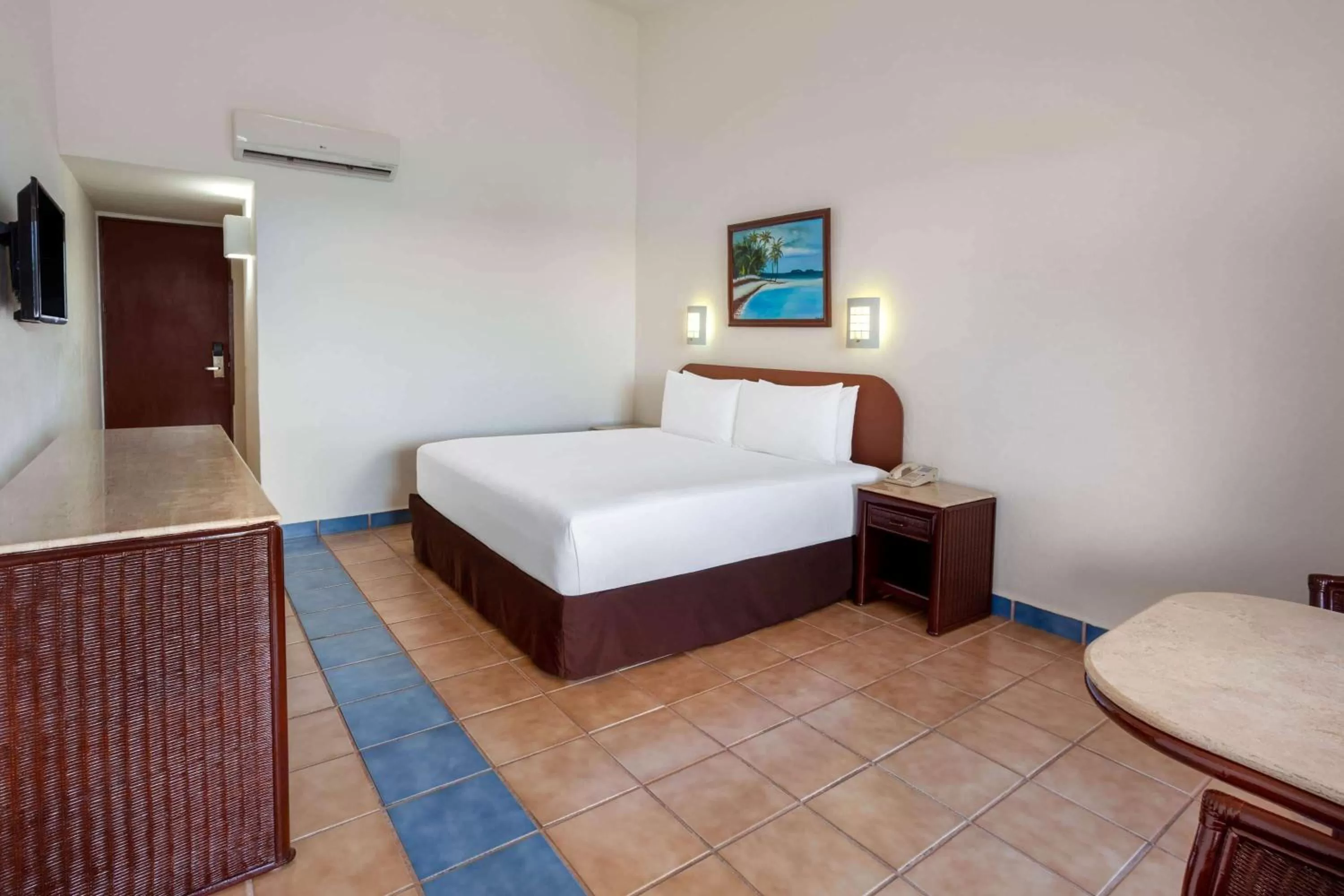 Photo of the whole room, Bed in Cozumel Hotel & Resort Trademark Collection by Wyndham