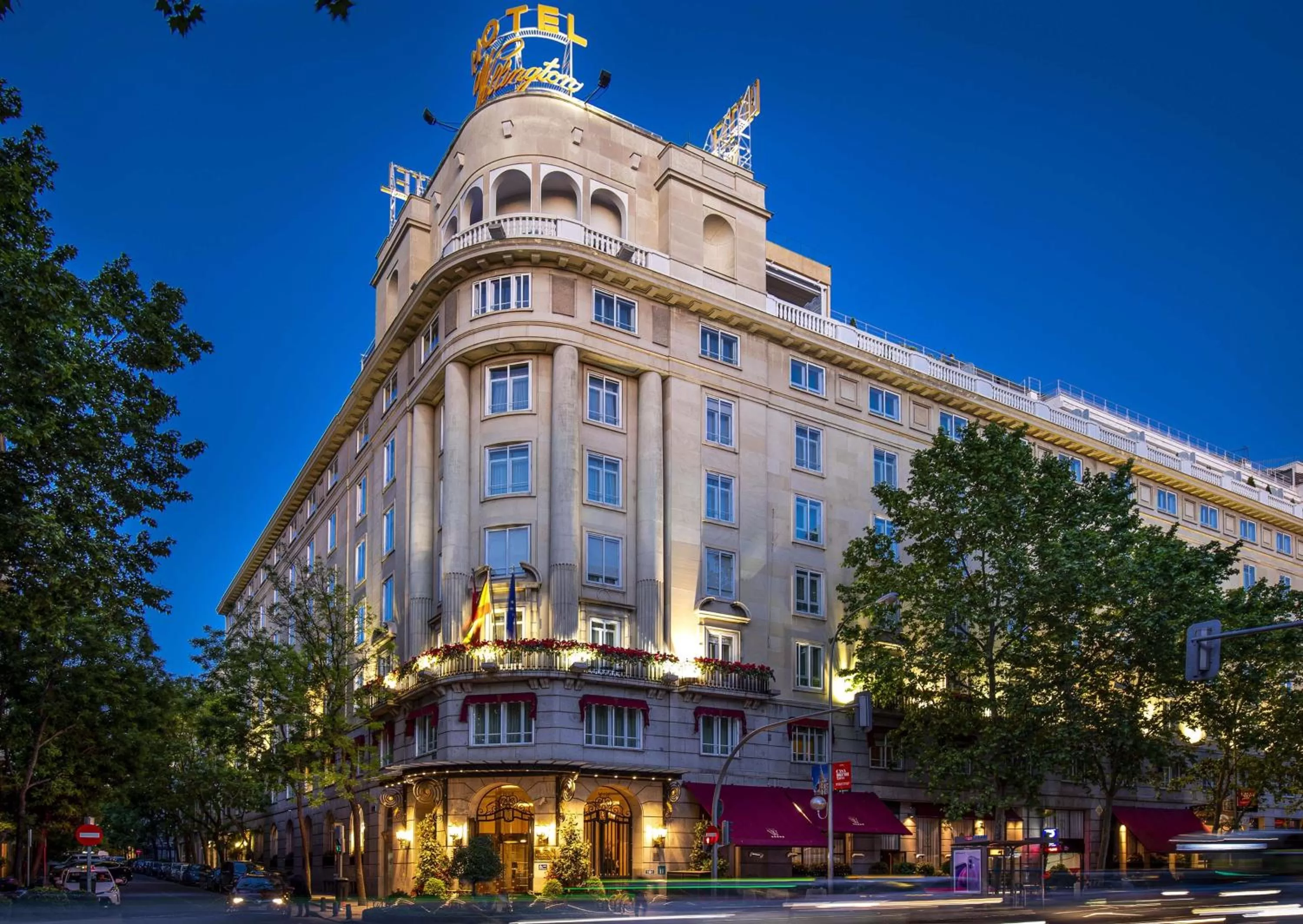 Property building in Wellington Hotel & Spa Madrid