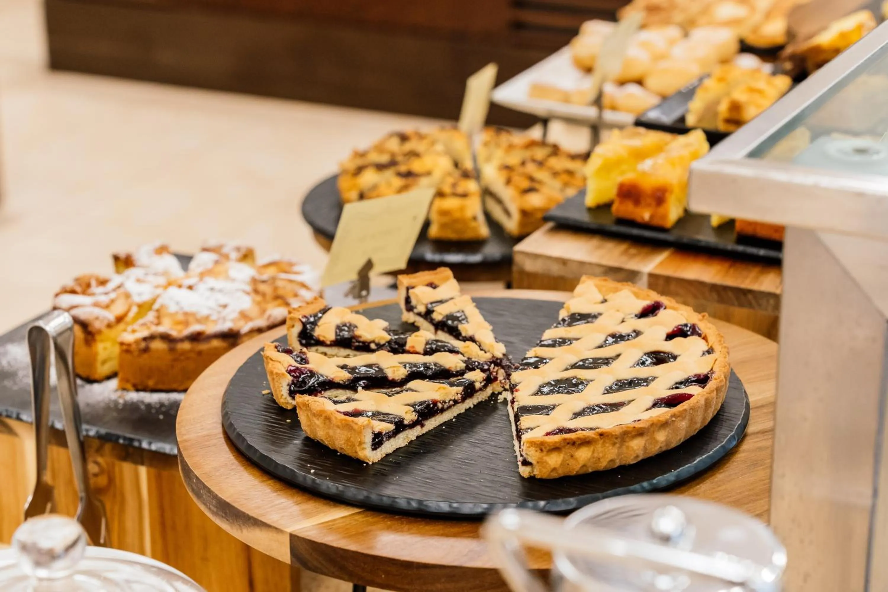 Breakfast in Hotel Regina Elena 57 & Oro Bianco SPA