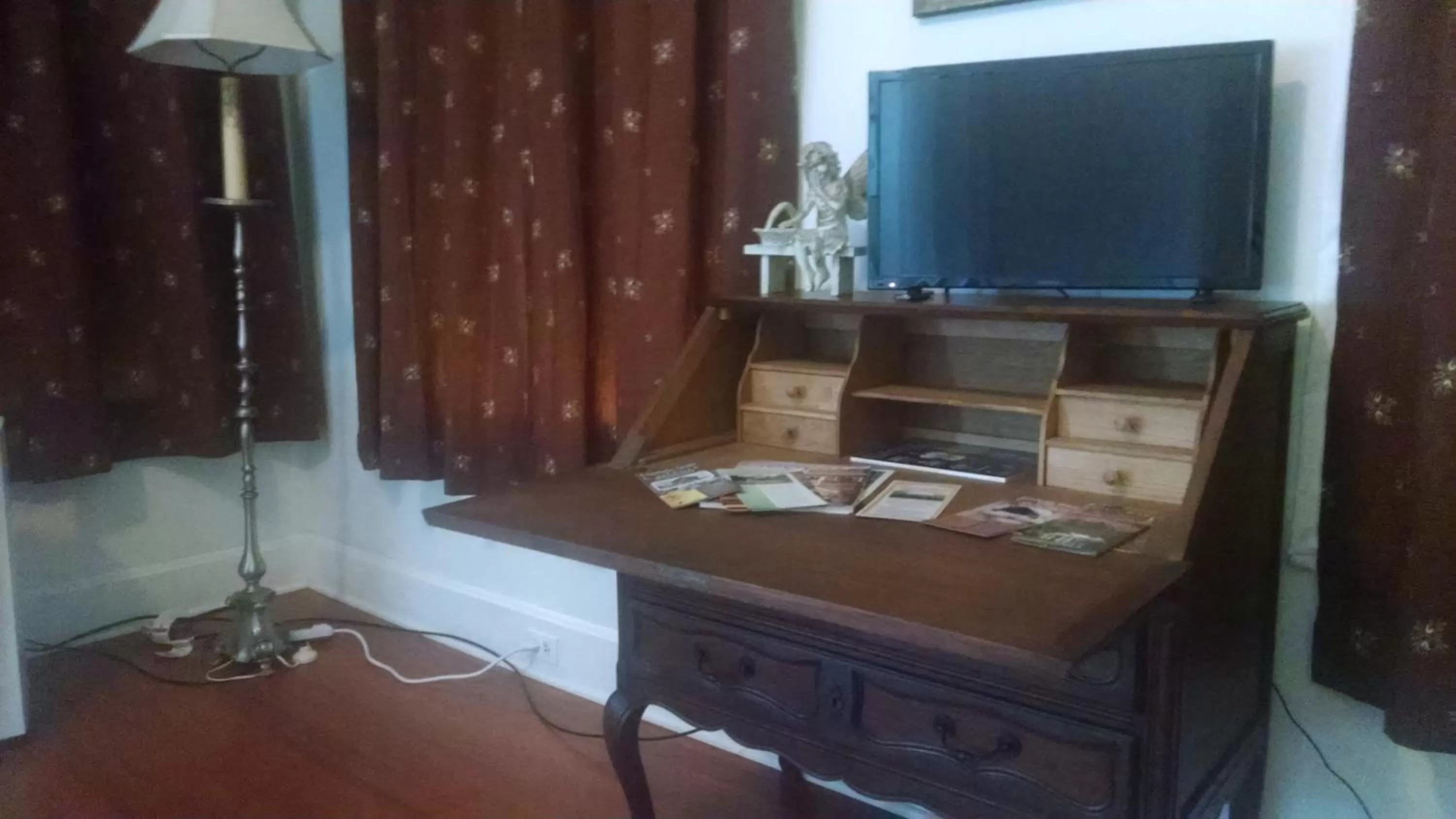 Decorative detail in Fruits of Vienna B&B