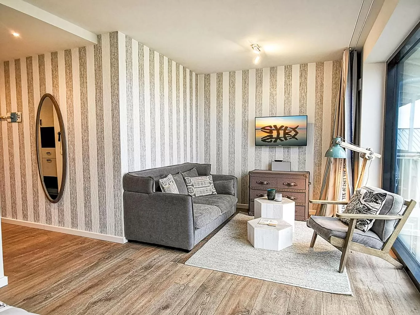 Living room, Seating Area in Easy Living