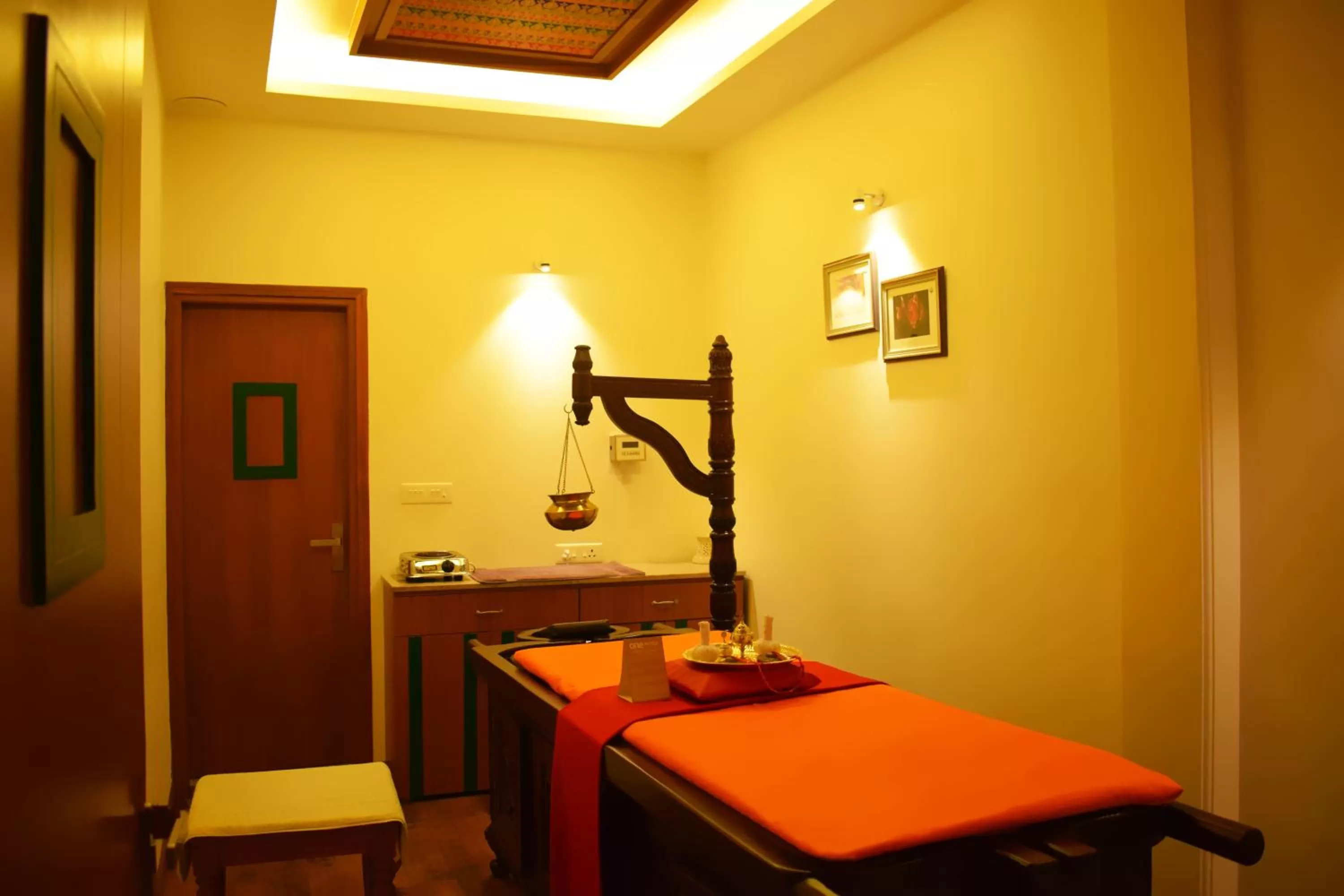 Spa and wellness centre/facilities in Hotel Green View - Behind Pramarth Niketan