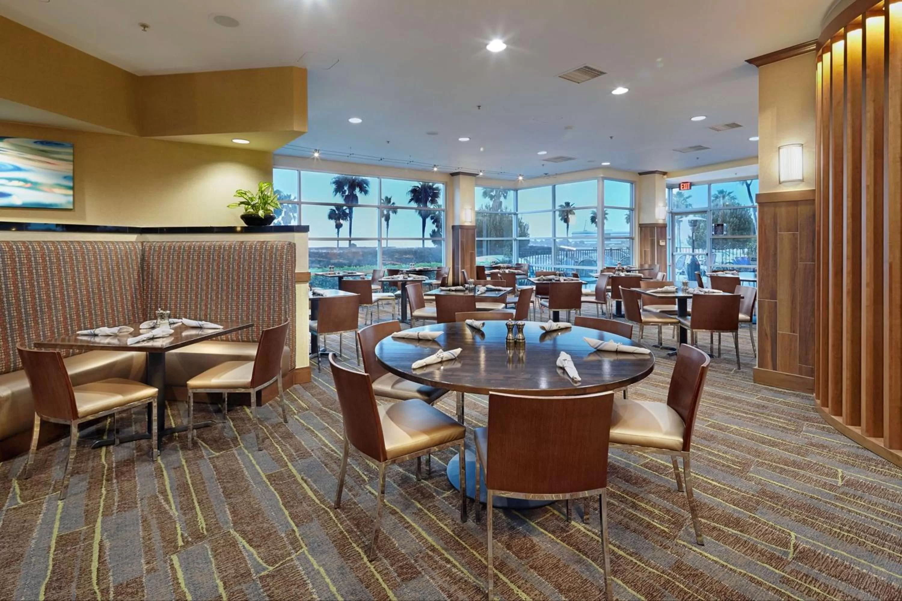 Restaurant/places to eat in DoubleTree by Hilton San Francisco Airport North Bayfront