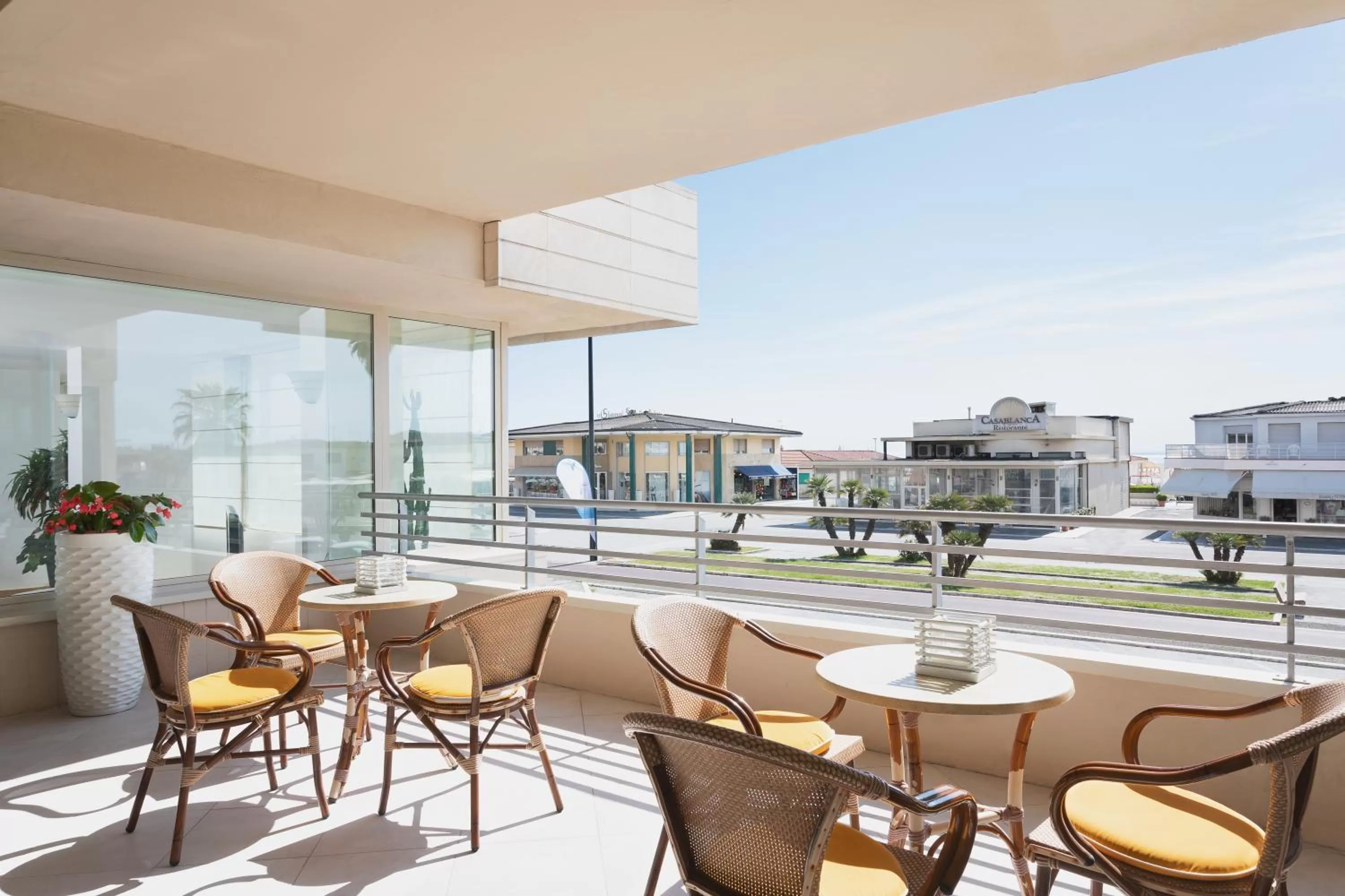 Lounge or bar in Hotel Sina Astor