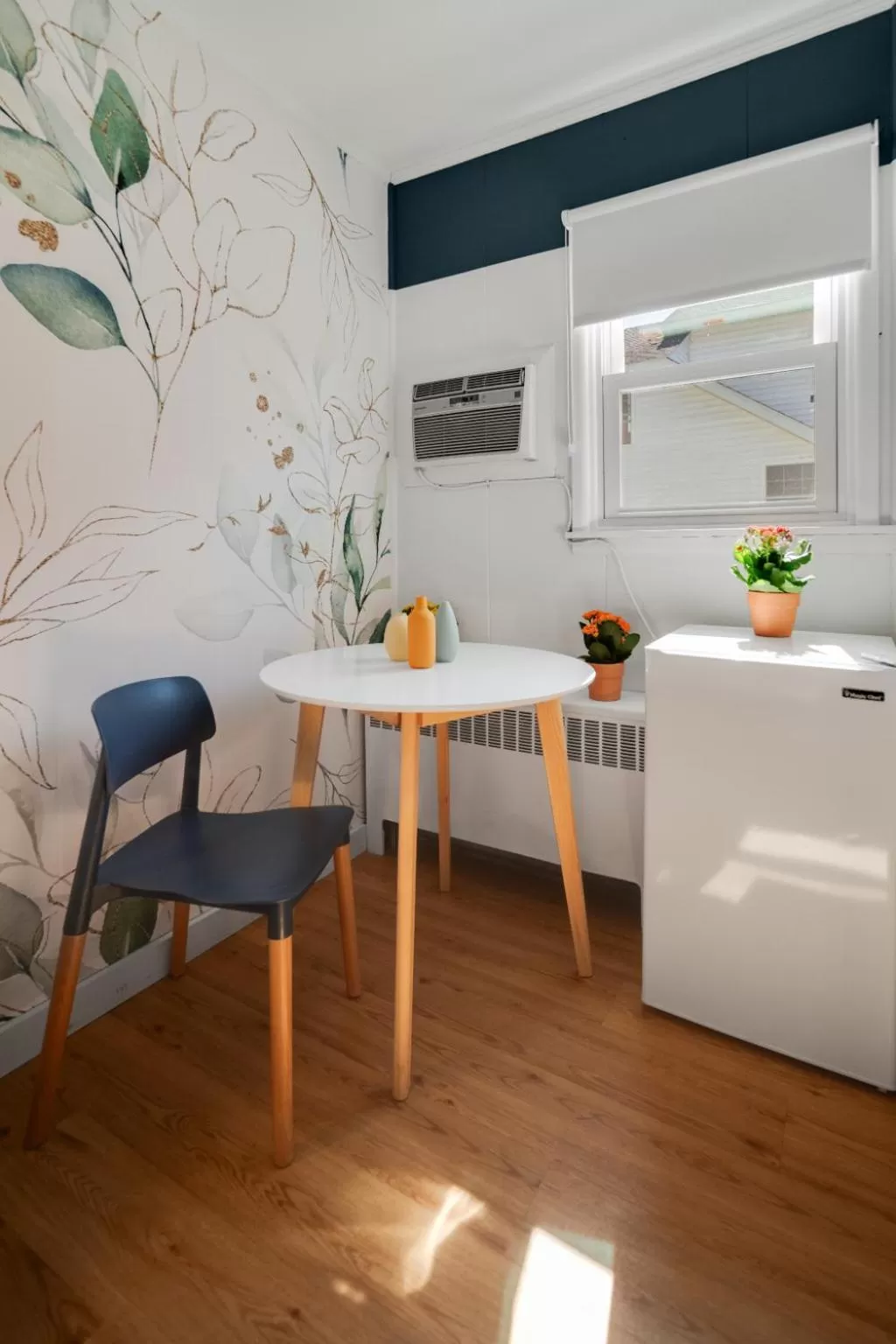 Seating area in Birches Motel