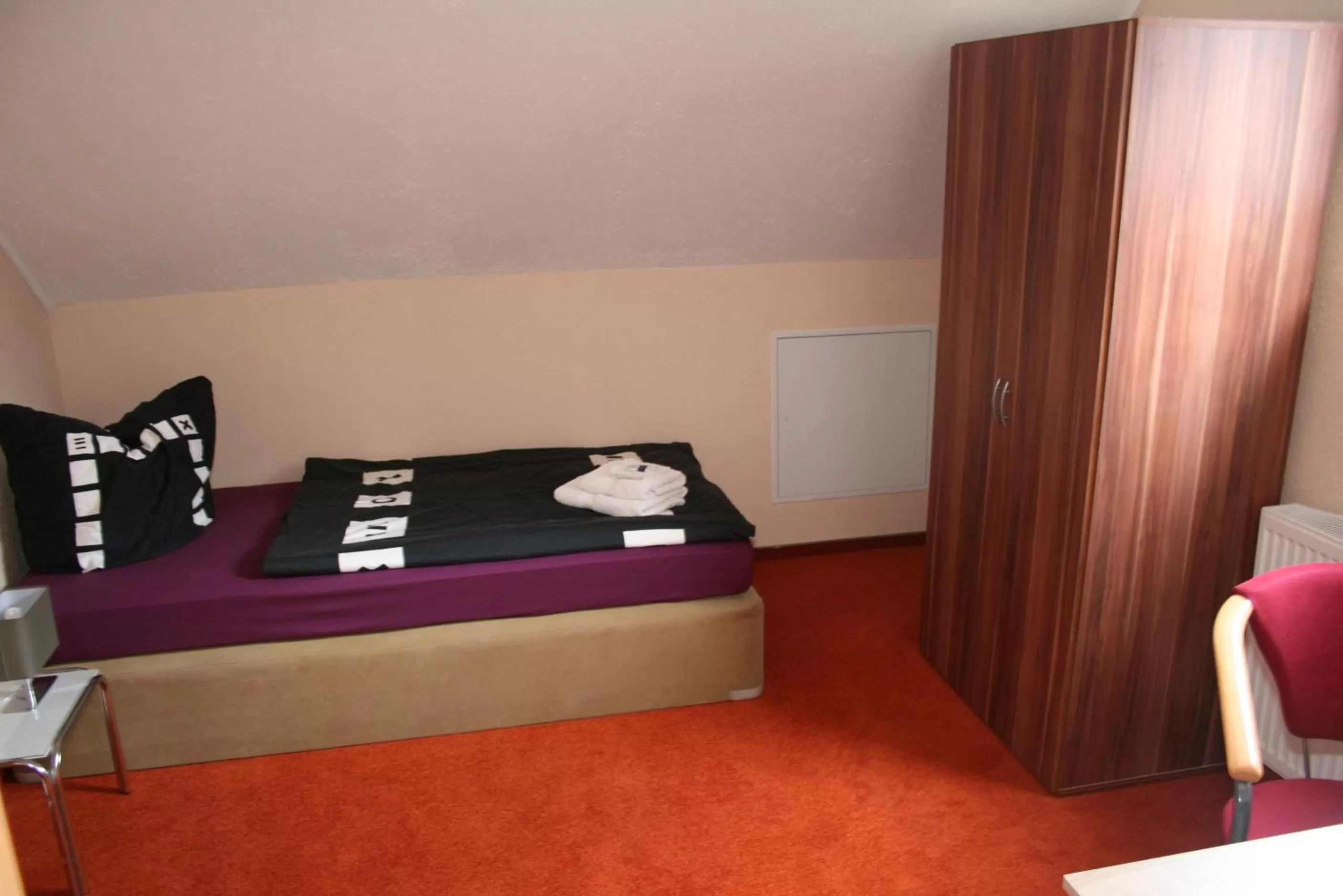 Bedroom, Bed in Zum Landhaus Dannenbüttel