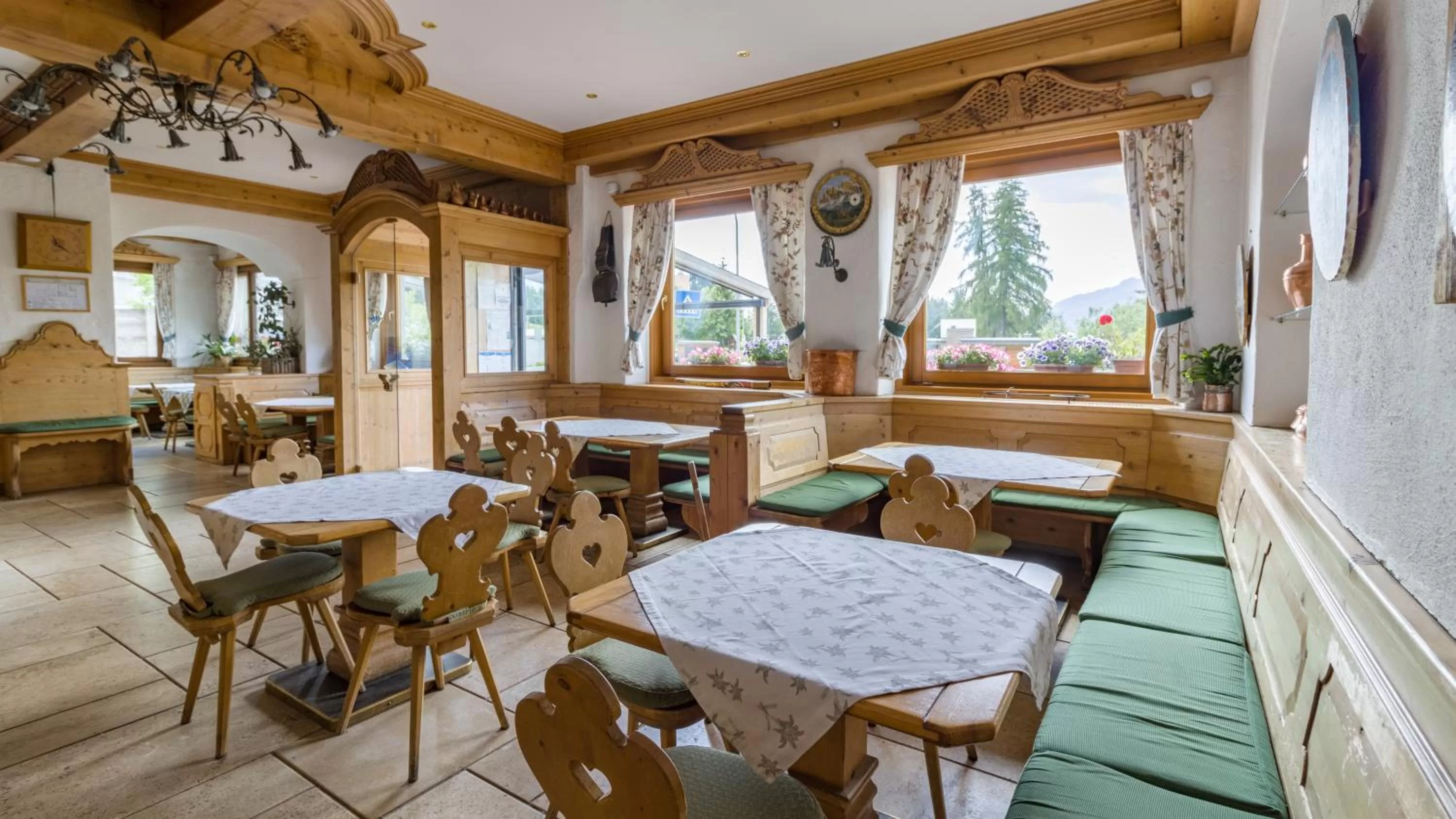 Restaurant/places to eat in Hotel Villa Argentina