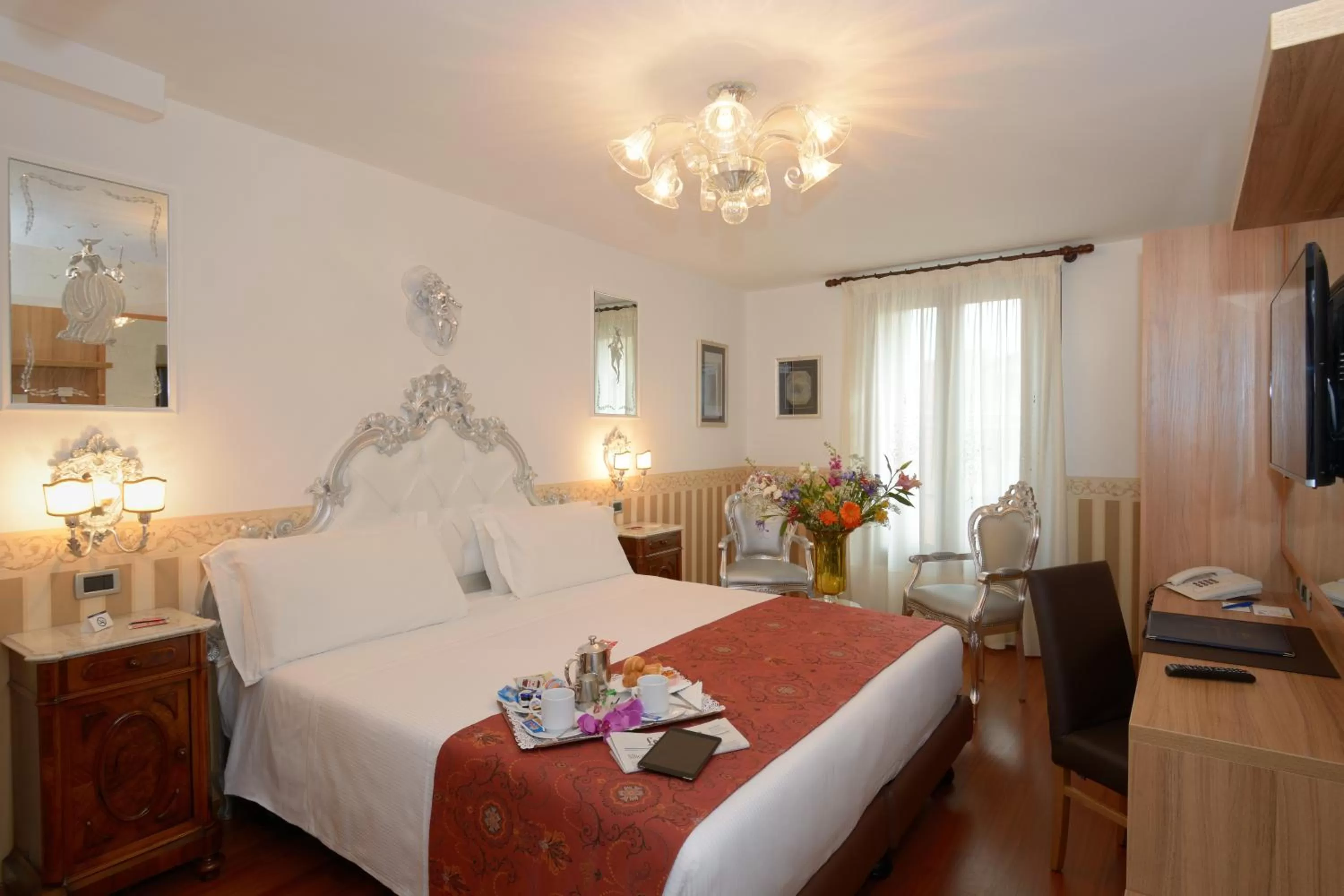Photo of the whole room, Bed in UNAHOTELS Ala Venezia-Adults 16