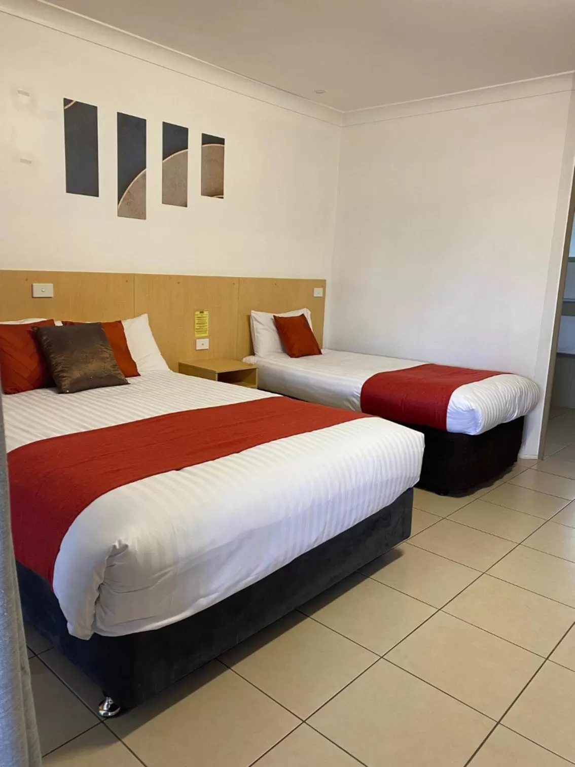 Bed in Sunray Motor Inn