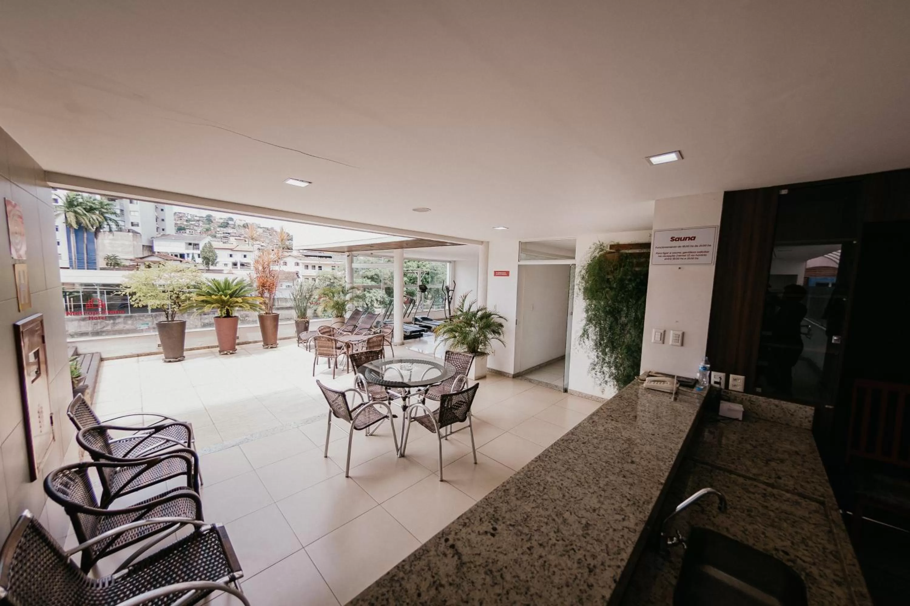 Property building in Hotel Metropolitano