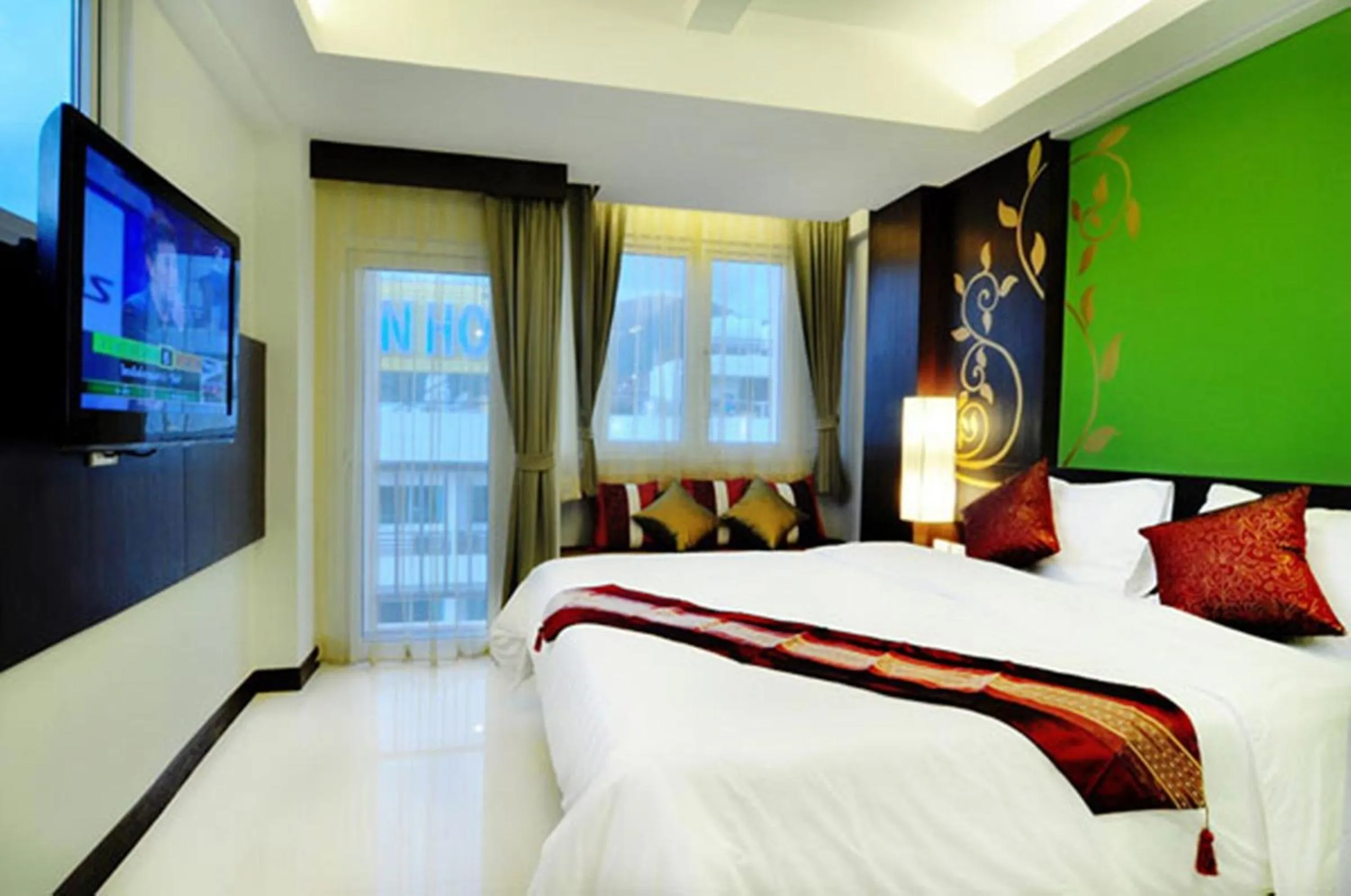 Bed in PS Hotel Phuket Patong - SHA Plus