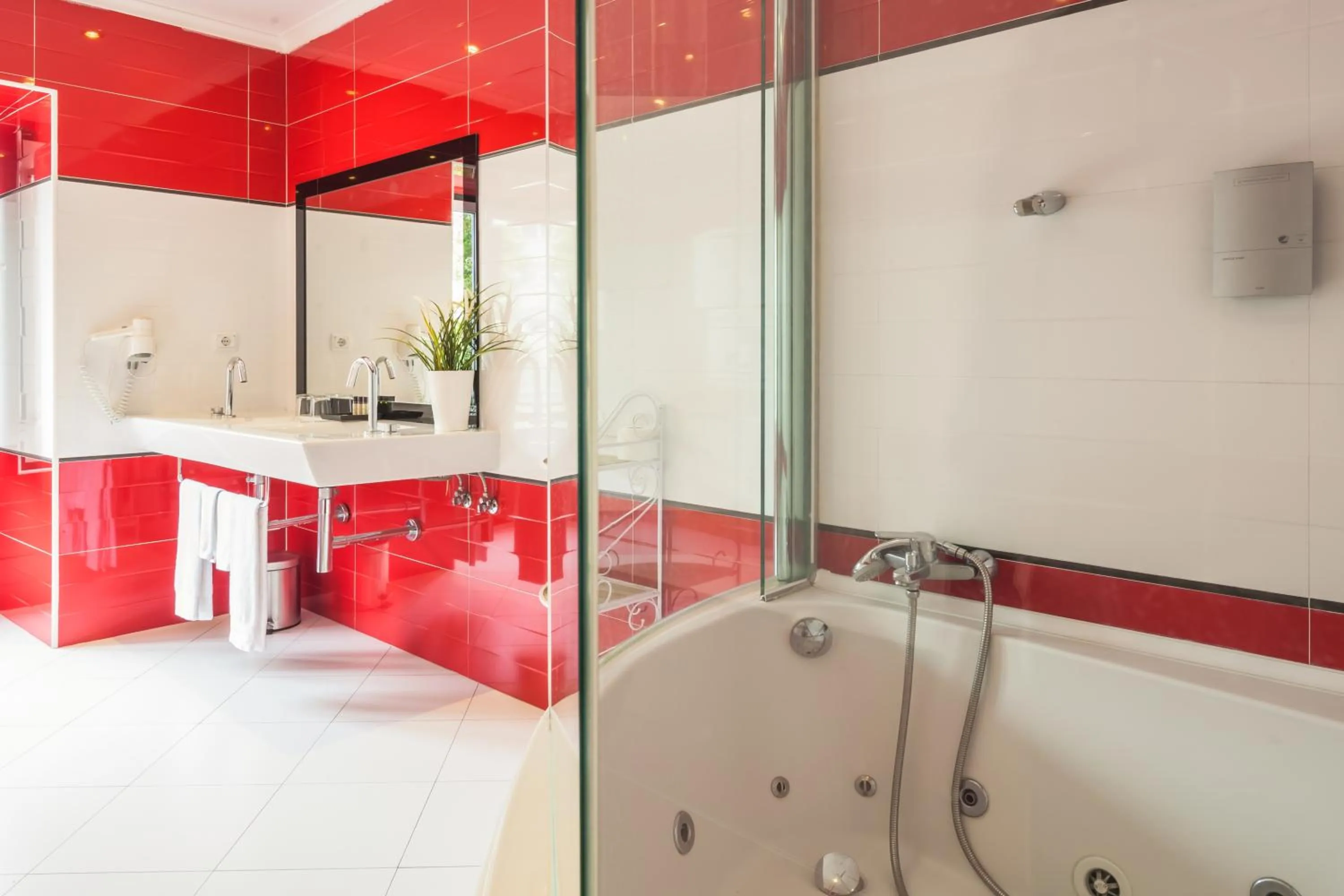 Hot Tub in Vila Nova Guesthouse