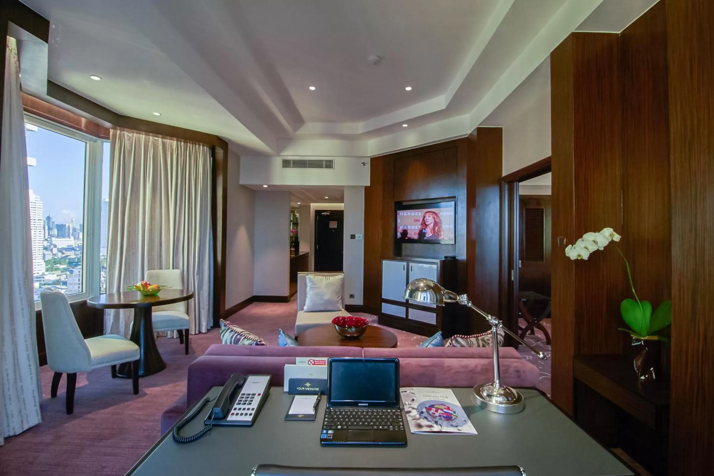 TV and multimedia in Diamond Hotel Philippines