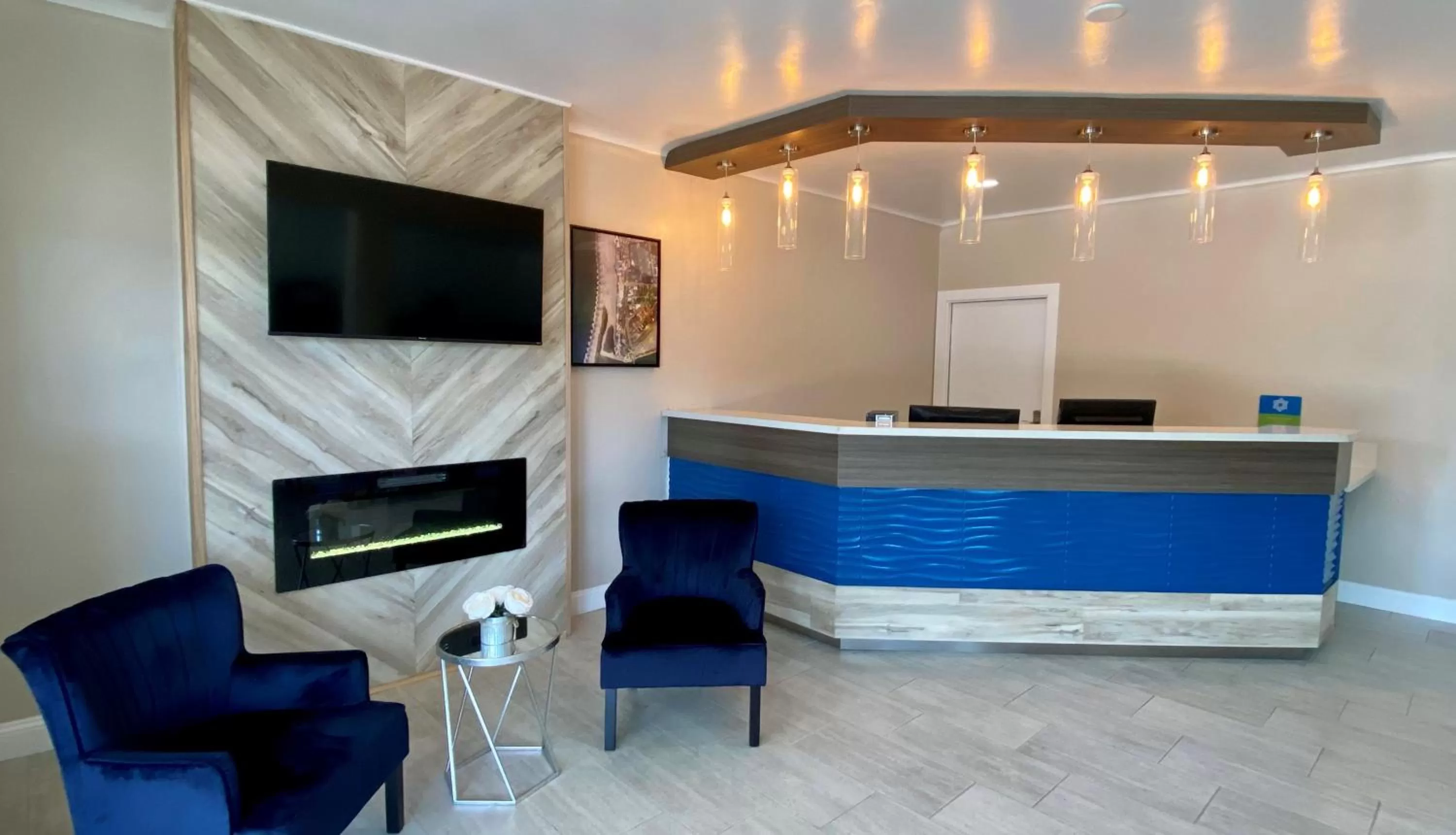 Lobby or reception in SureStay Hotel by Best Western Santa Cruz