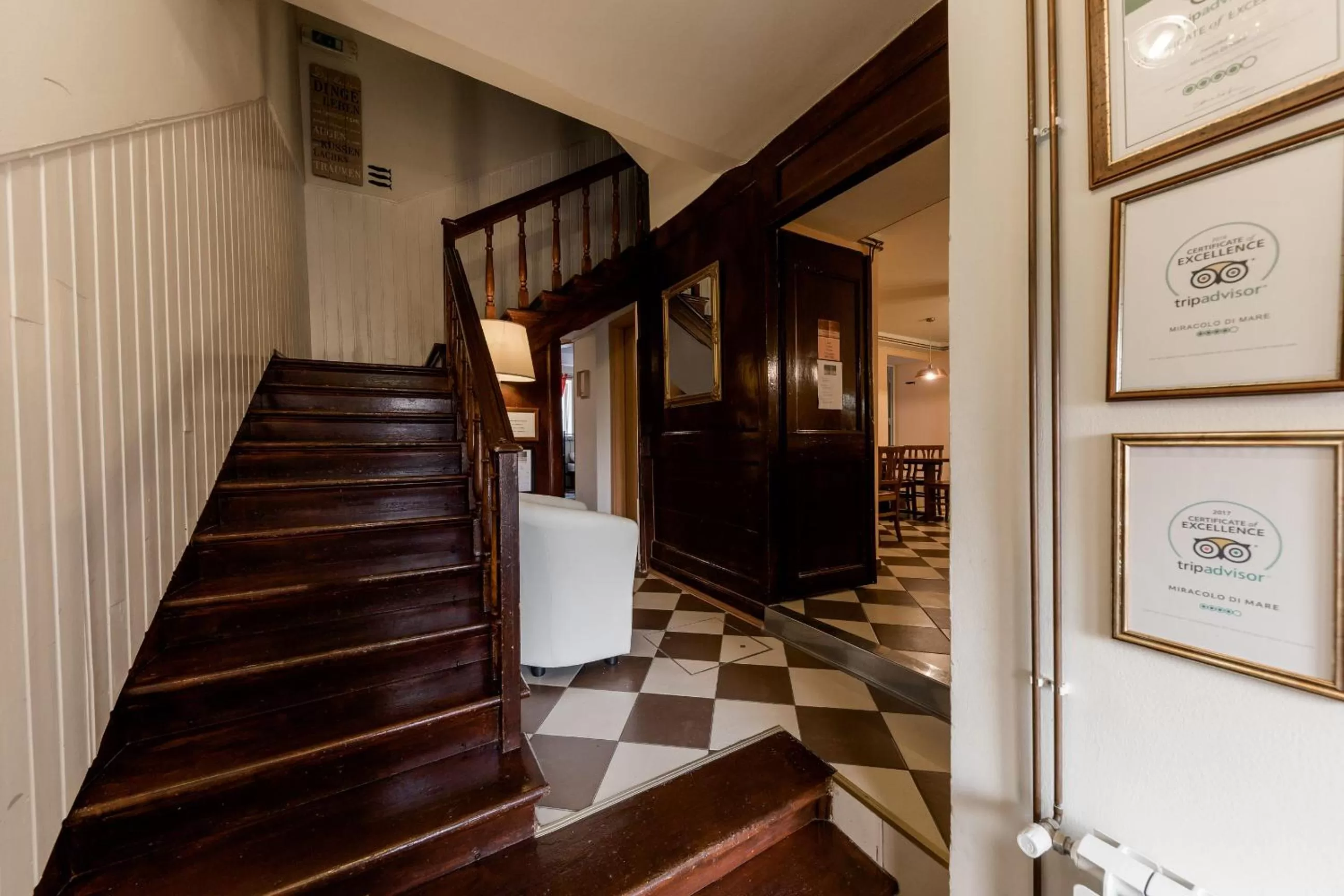 Area and facilities, TV/Entertainment Center in B&B Miracolo di Mare Retro