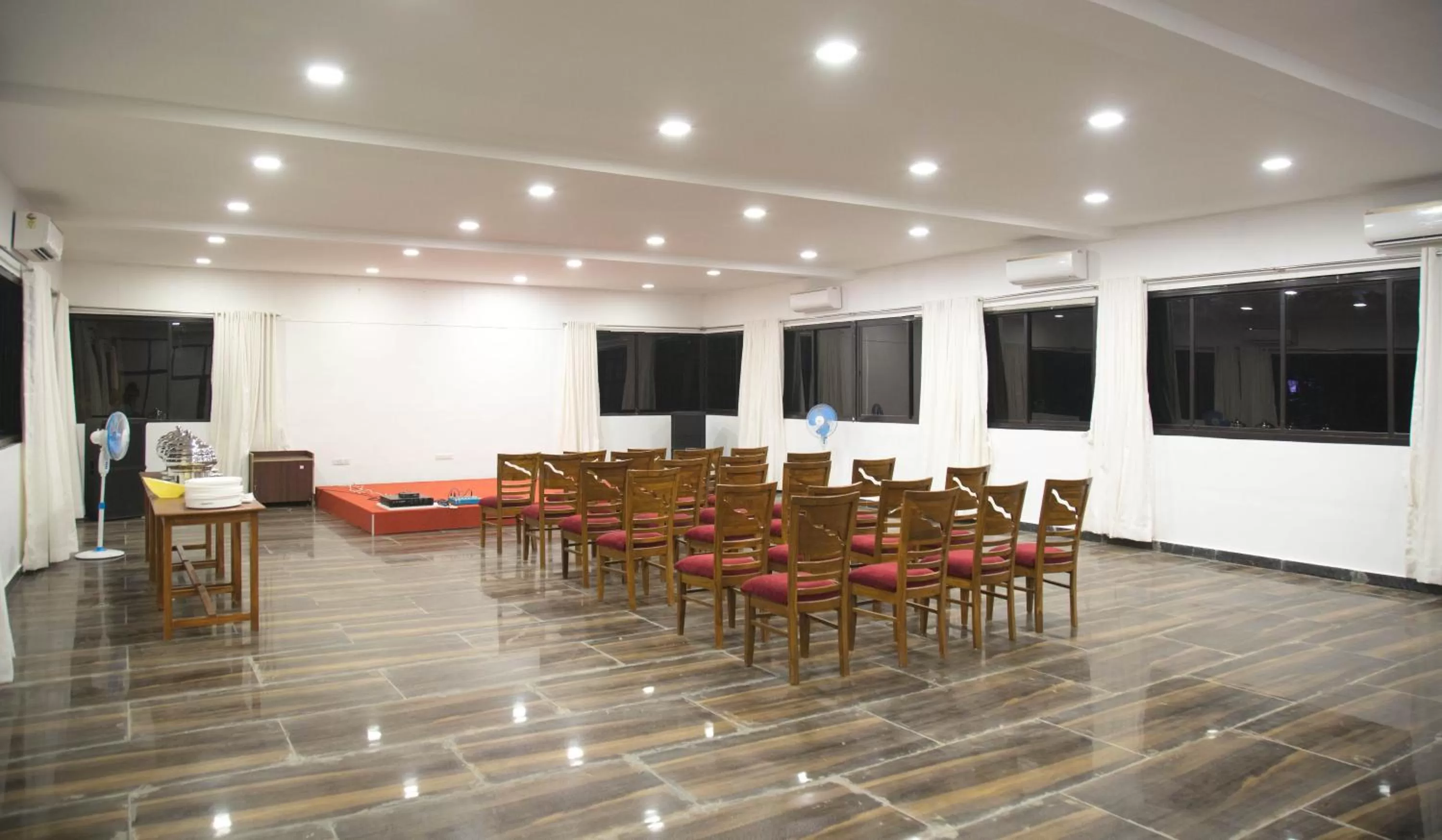 Business facilities in Hotel Arambol Arbour