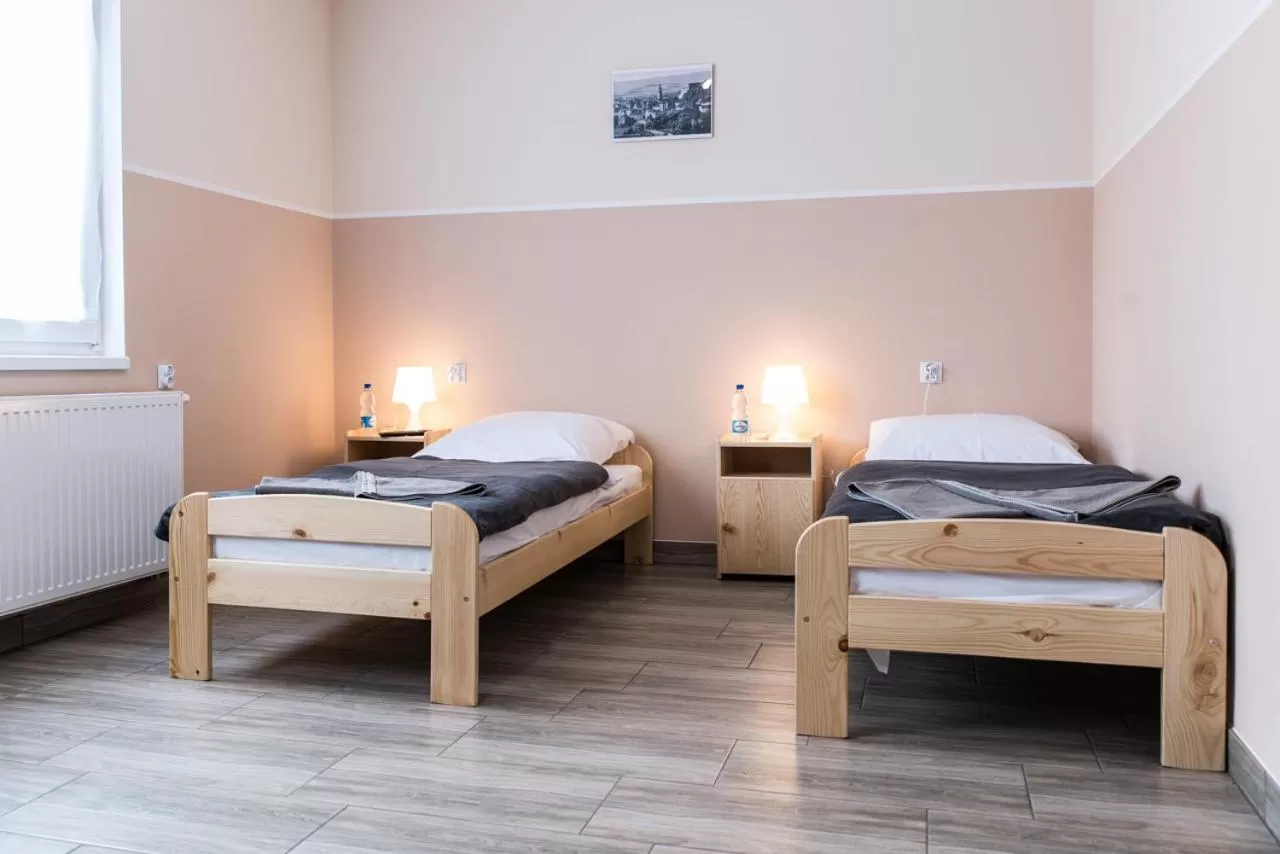 Bed in Dom Wycieczkowy "Na stadionie"