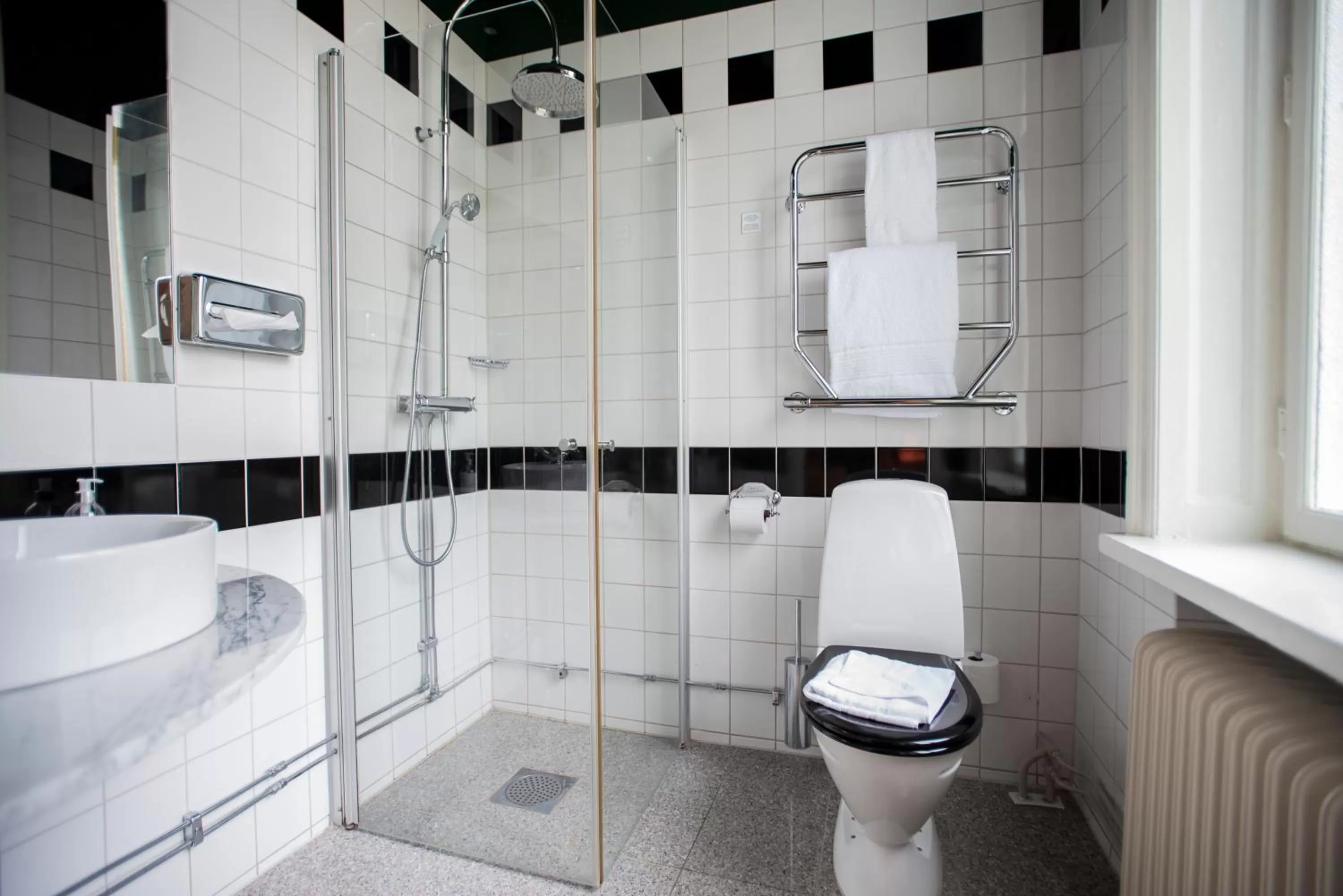Bathroom in The Vault Hotel, WorldHotels Crafted