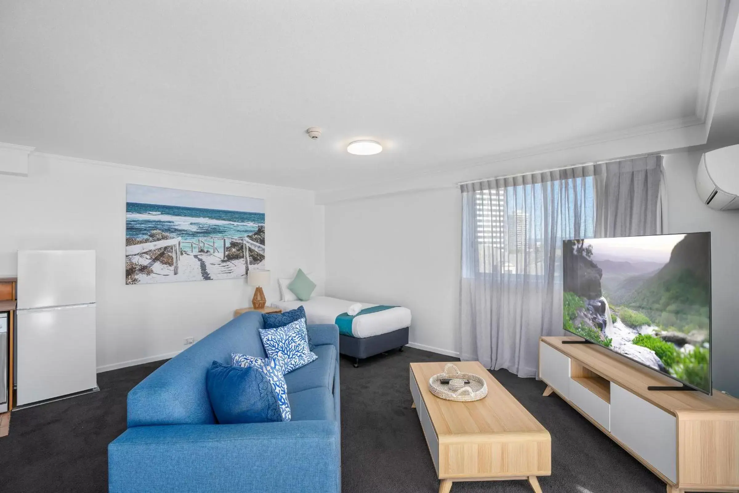 One-Bedroom Queen + Single in Sovereign on the Gold Coast One-Bedroom Queen + Single in Sovereign on the Gold Coast