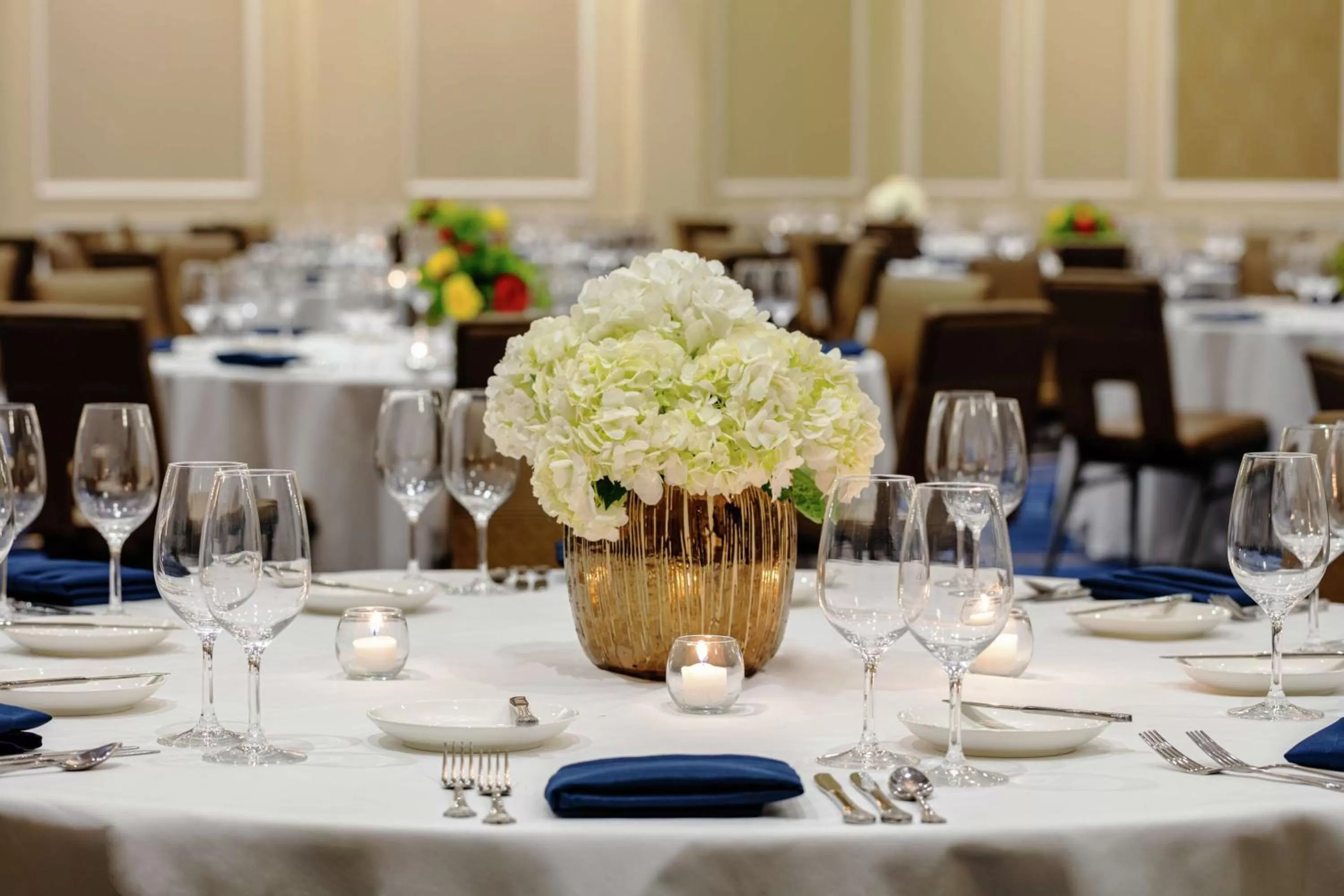 Dining area in The Higgins Hotel New Orleans, Curio Collection by Hilton