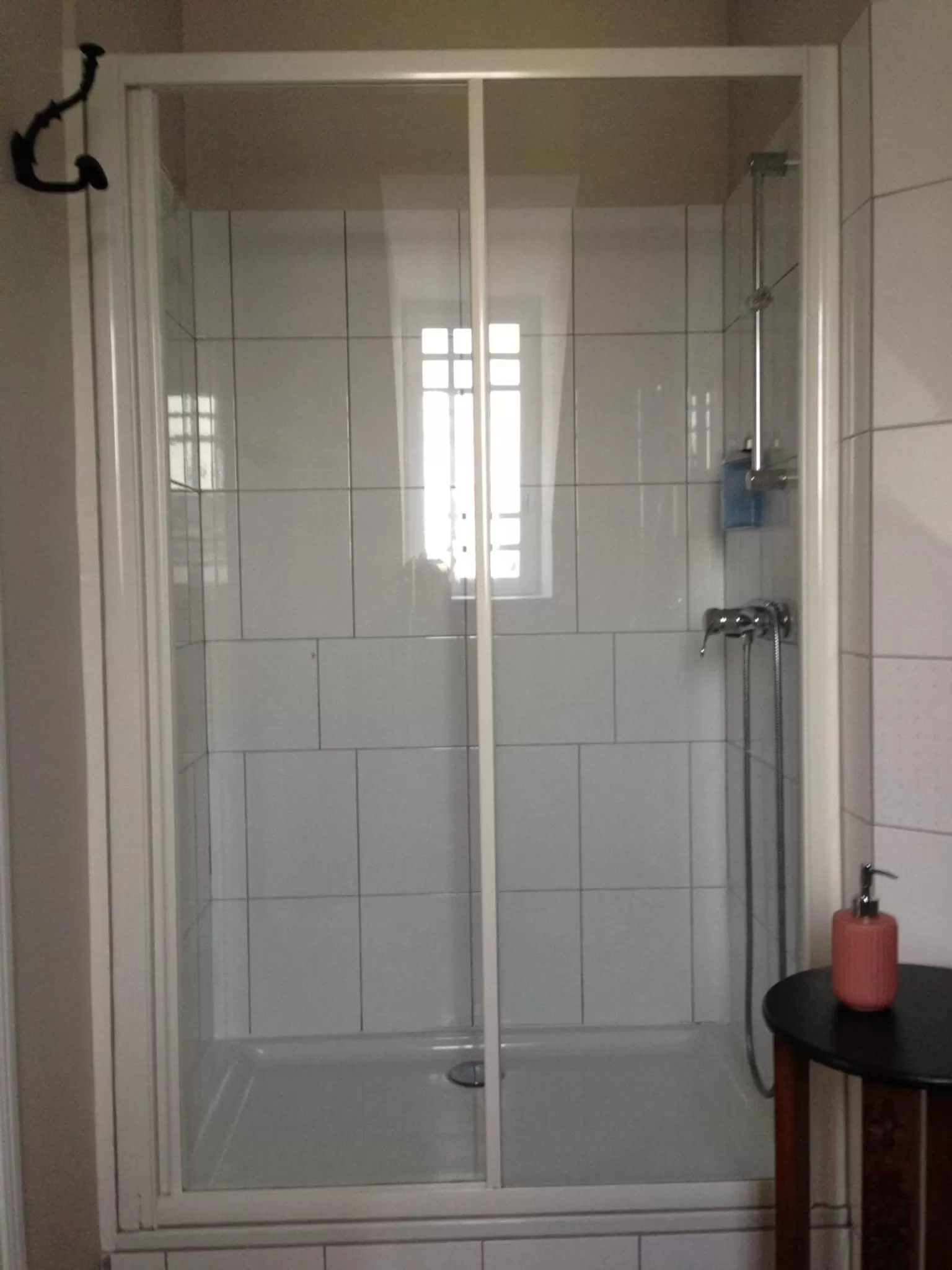 Shower in Maison Castel Braz