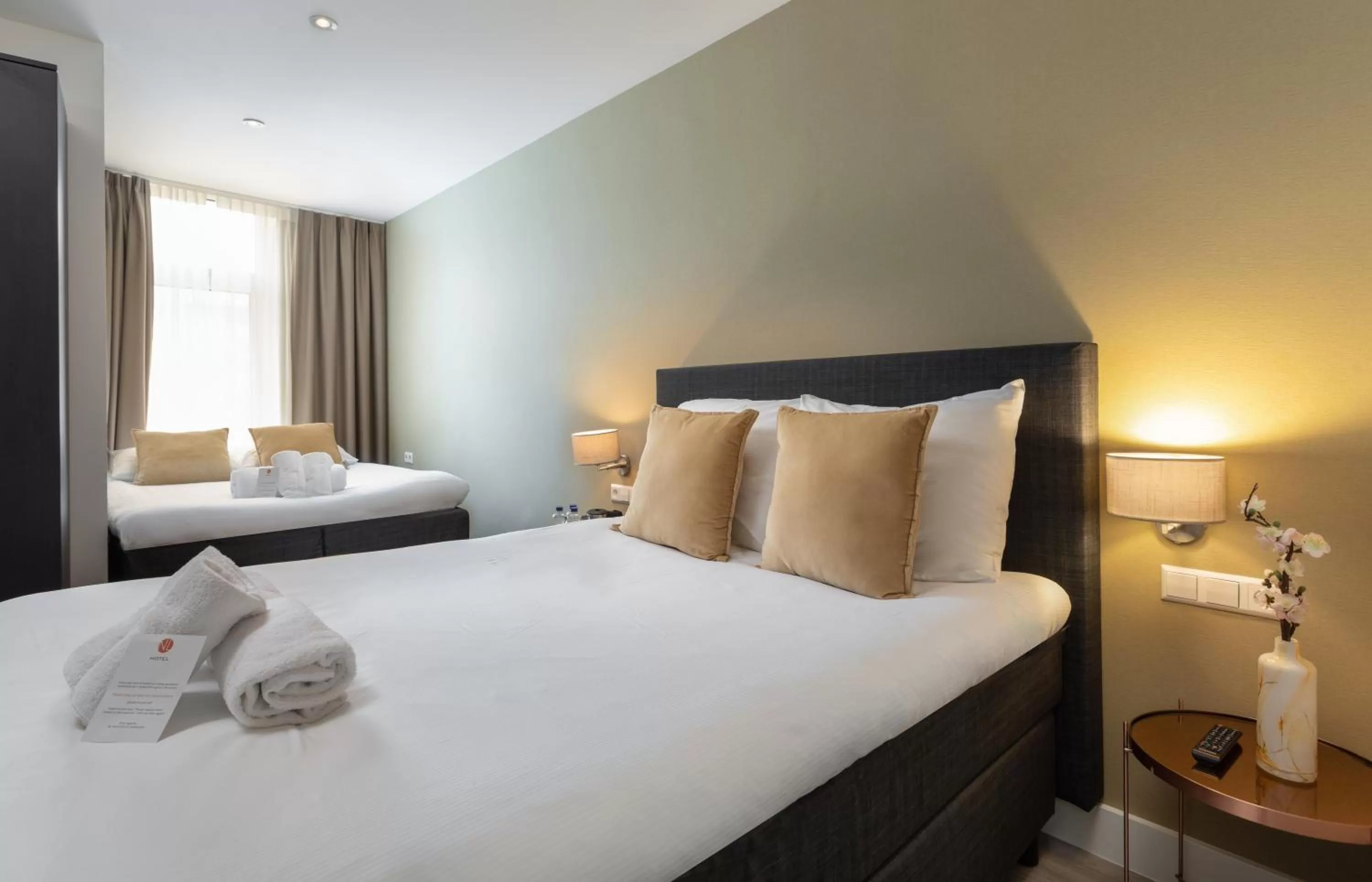 Bed in NL Hotel District Leidseplein