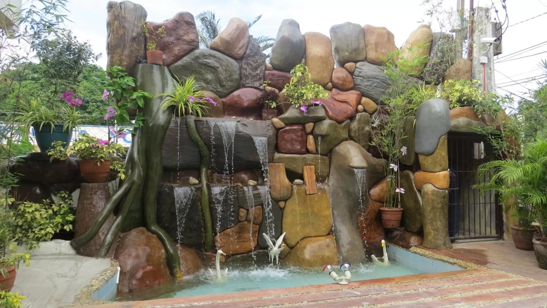 Garden view in Aerostop Hotel and Restaurant