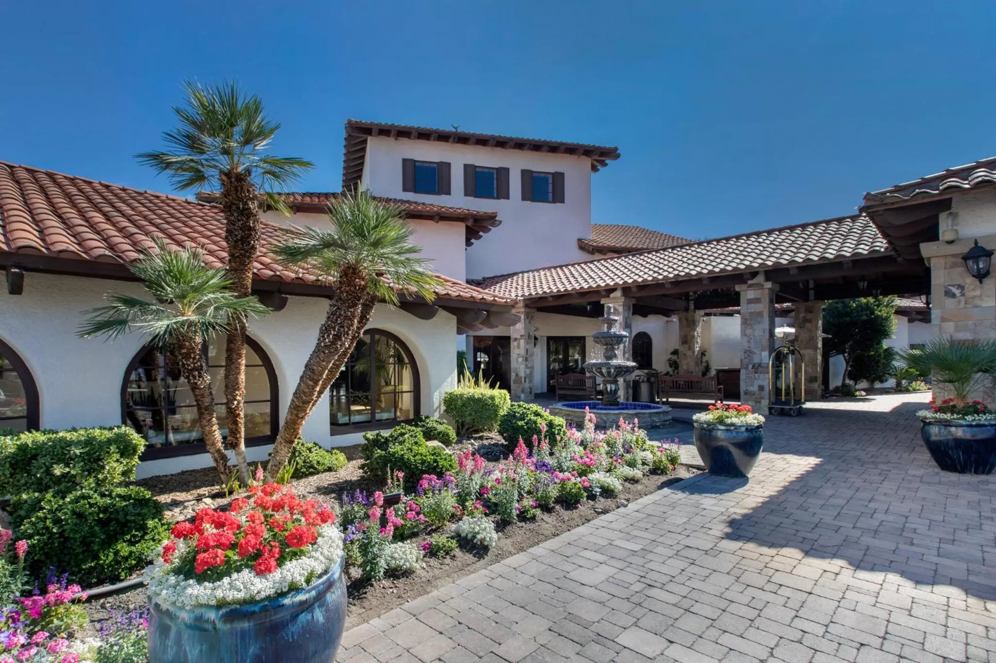 Property building in Omni Rancho Las Palmas Resort & Spa