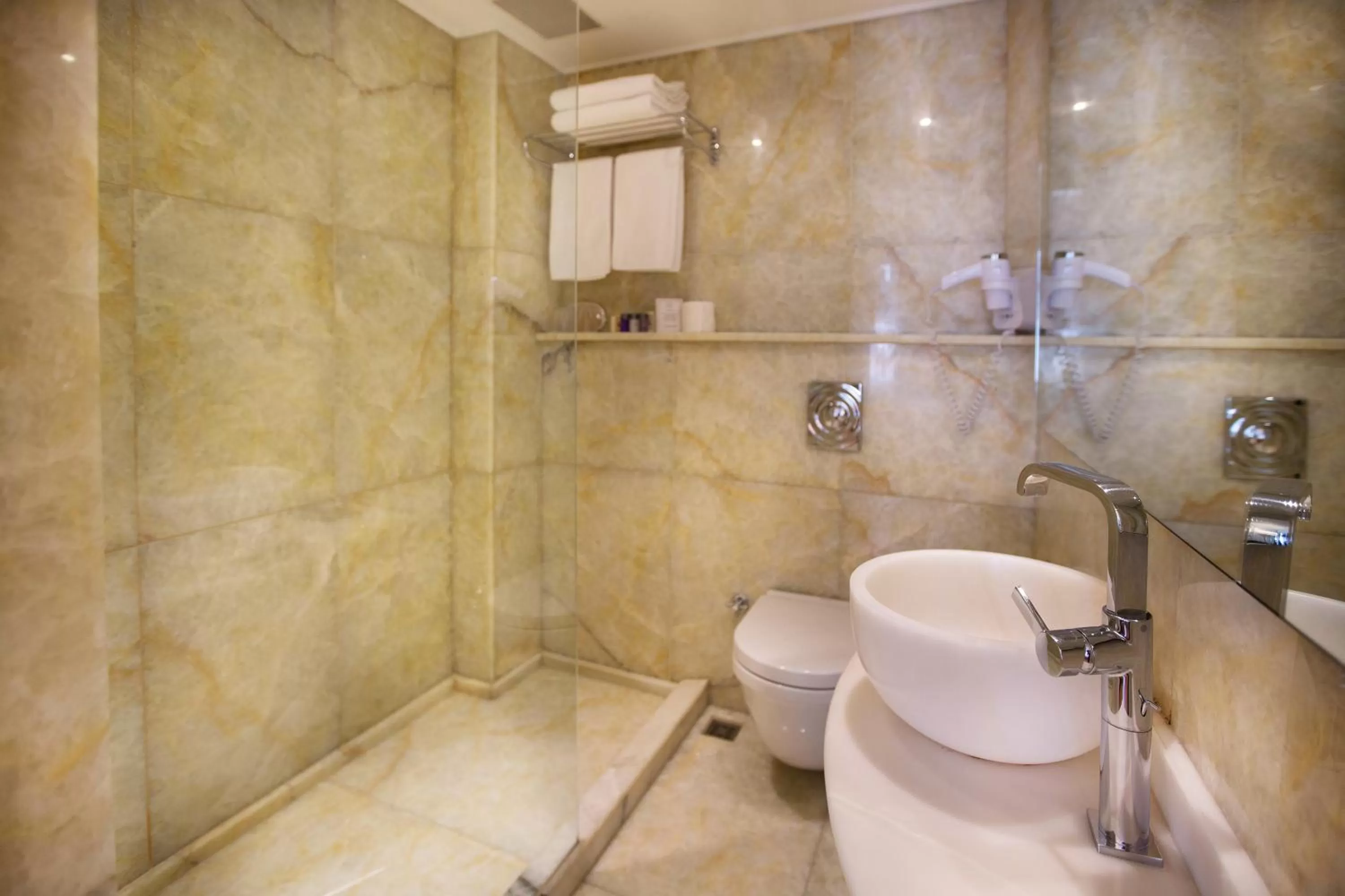 Bathroom in Valide Sultan Konagi