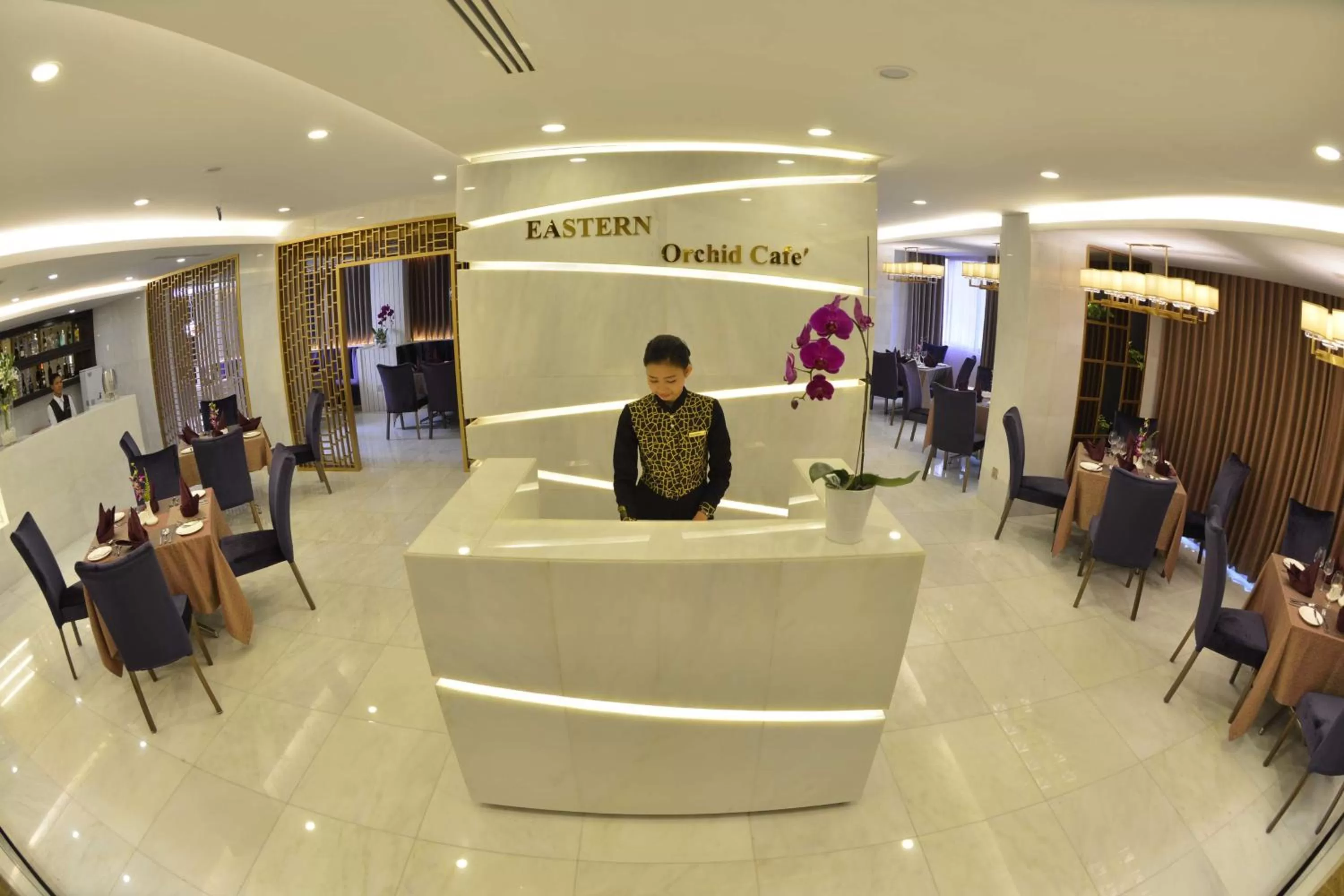 Restaurant/places to eat in Best Western Chinatown Hotel