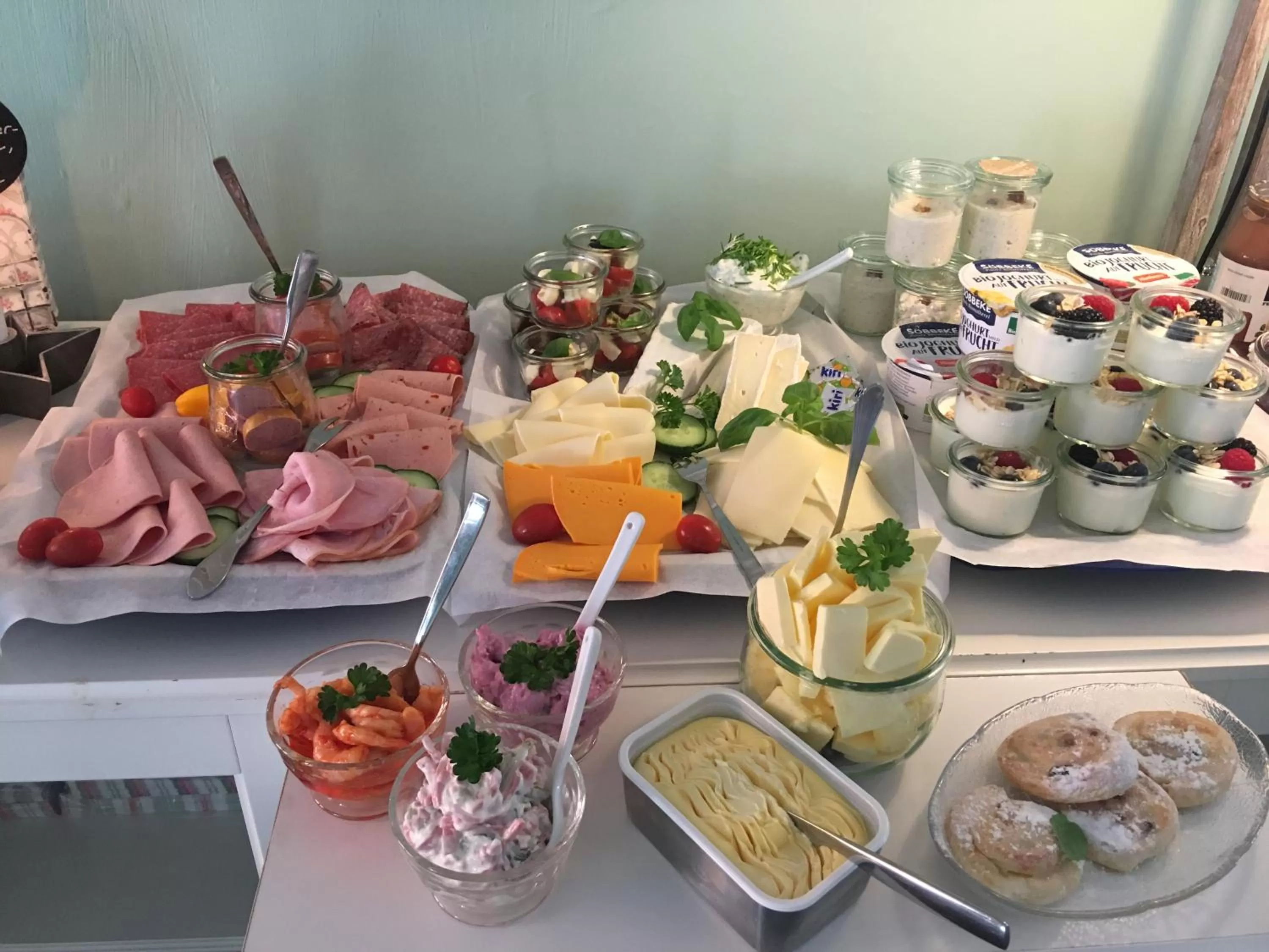 Buffet breakfast, Food in Hotel Bed & Breakfast am Dom