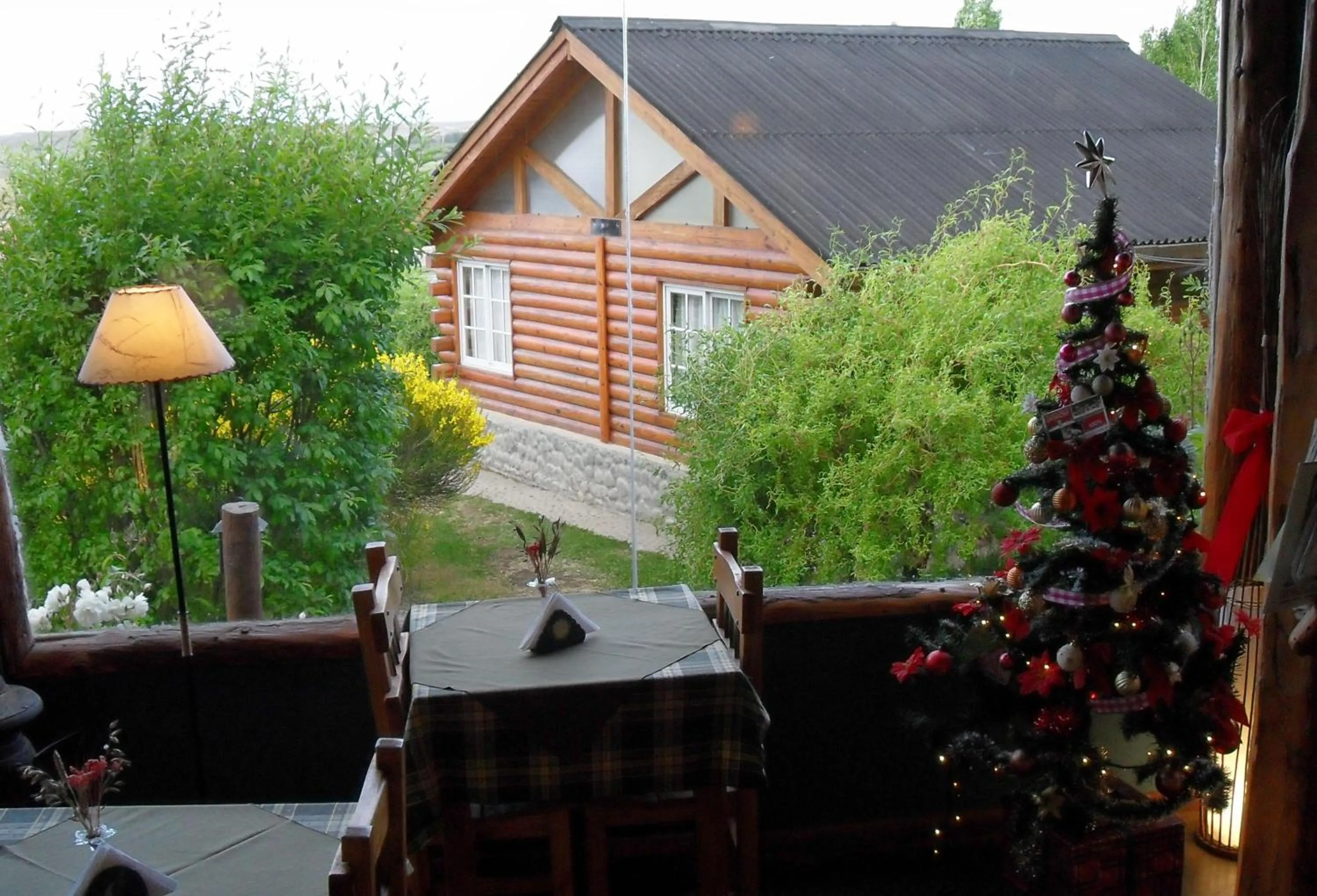 Restaurant/places to eat in Solares Del Sur