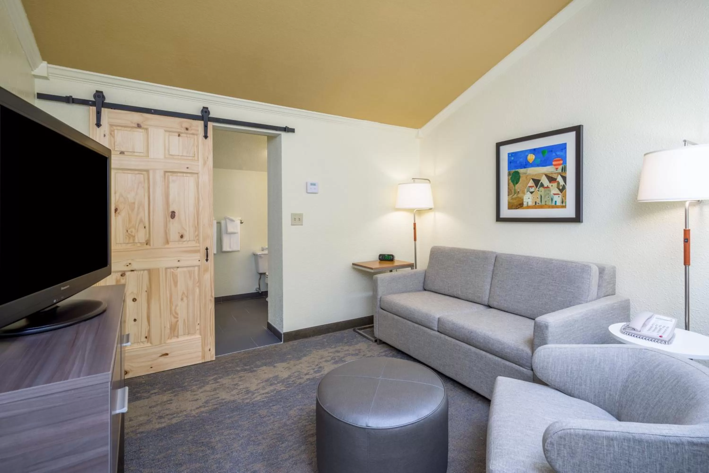 Photo of the whole room in Holiday Inn Cape Cod - Hyannis by IHG