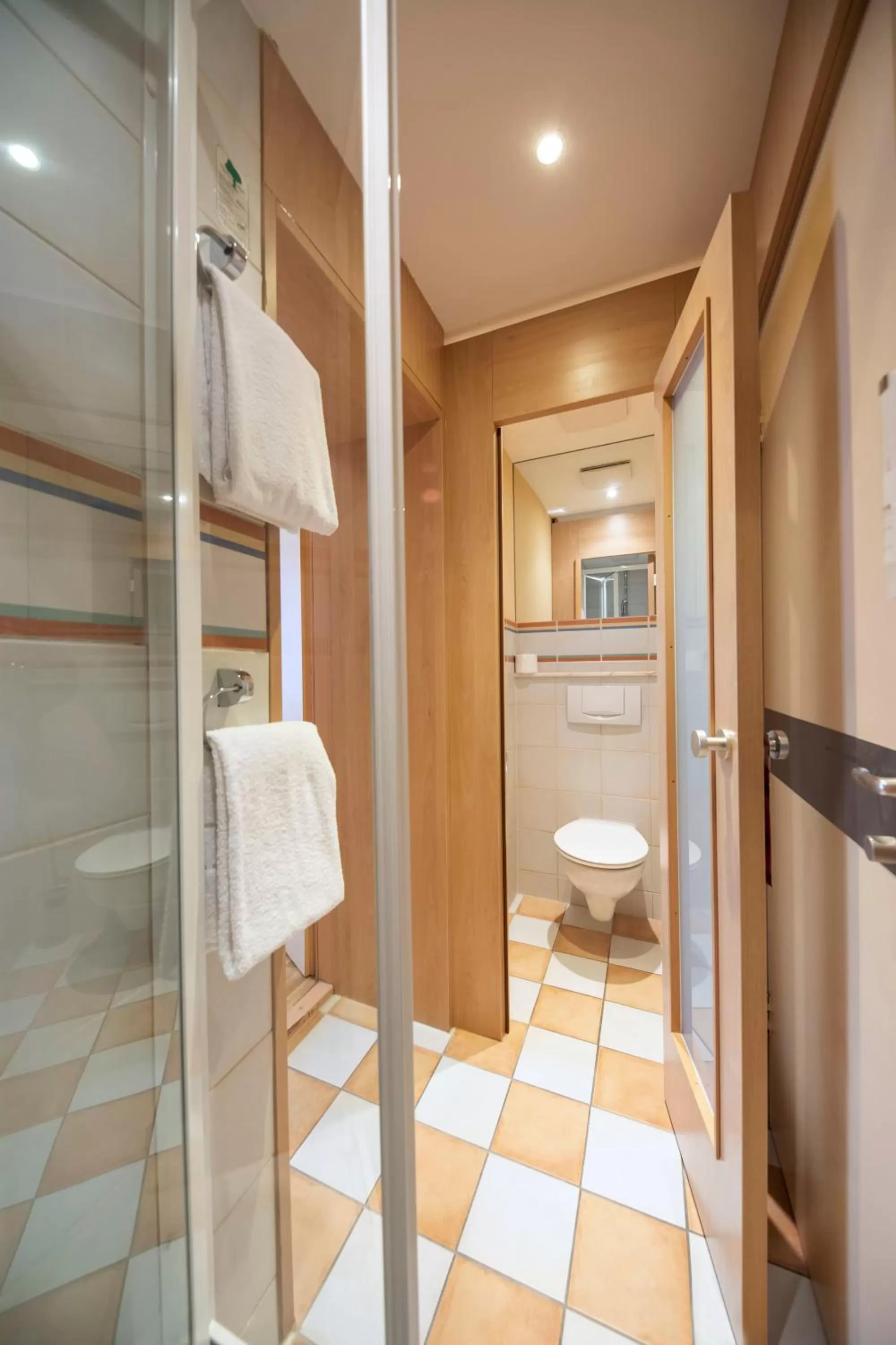 Bathroom in ACHAT Sternhotel Bonn