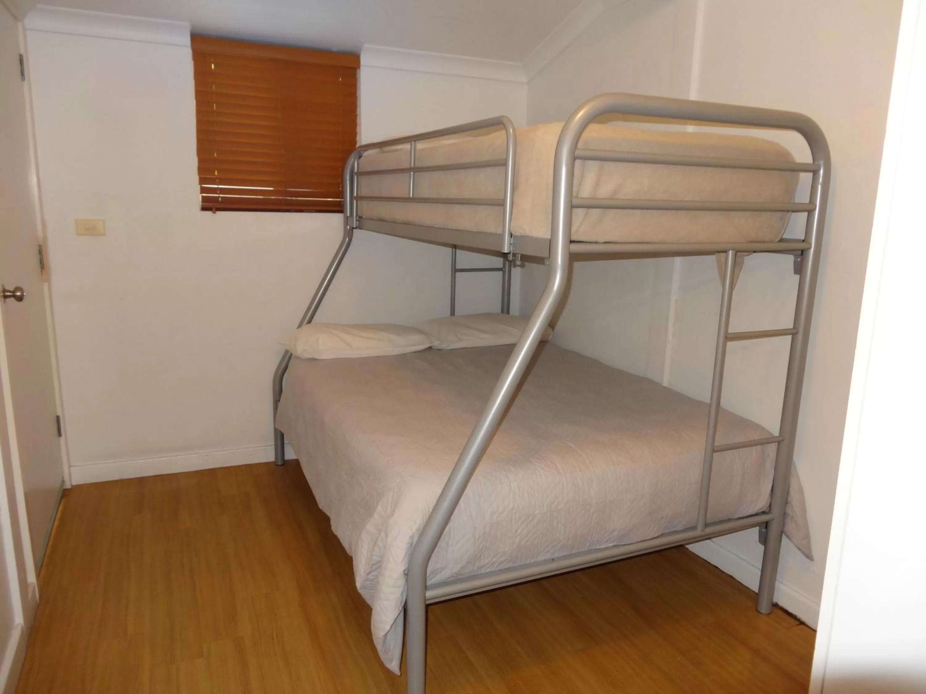 Bedroom, Bunk Bed in Archipelago Apartments Esperance