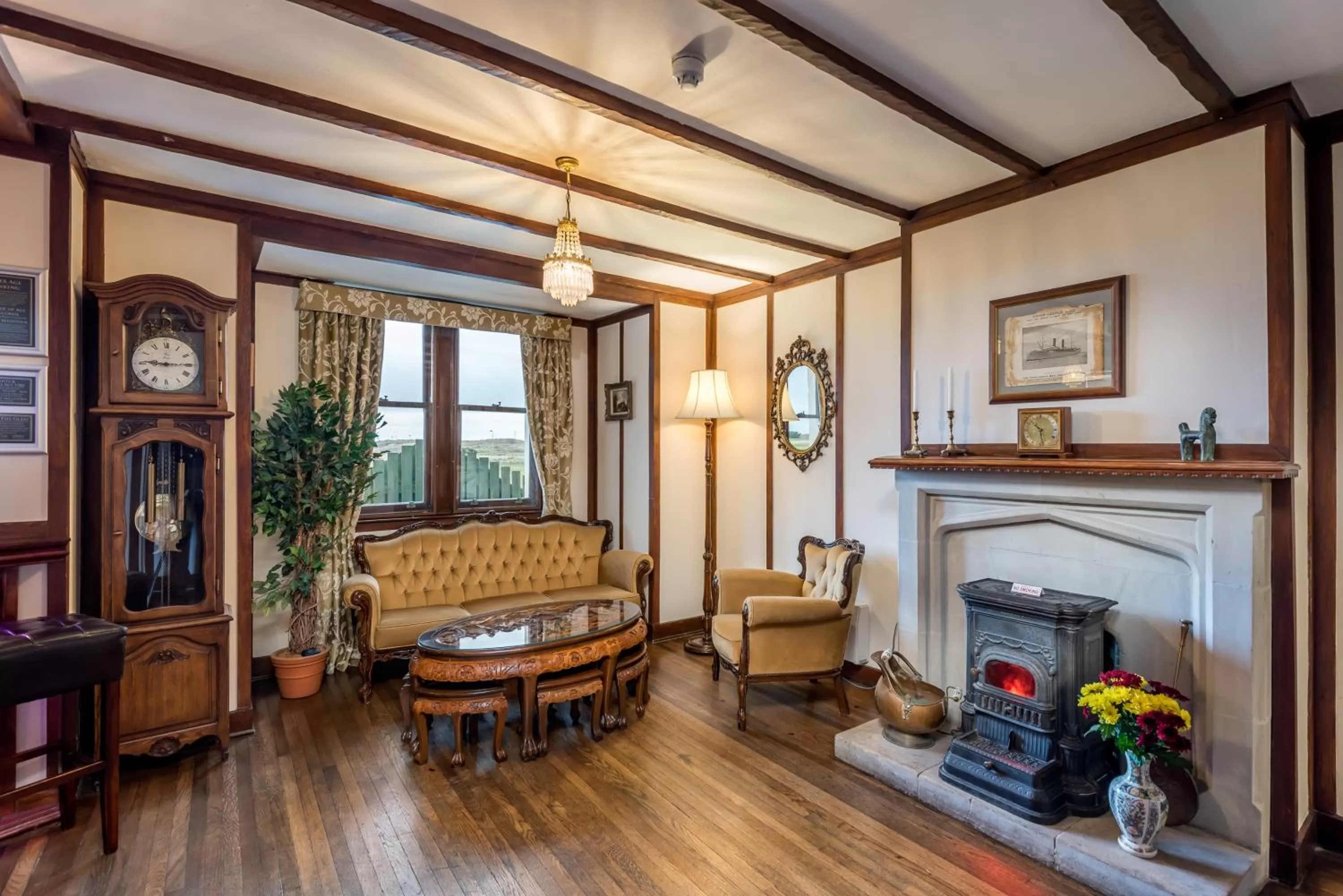 Seating area in Grey Harlings Rooms
