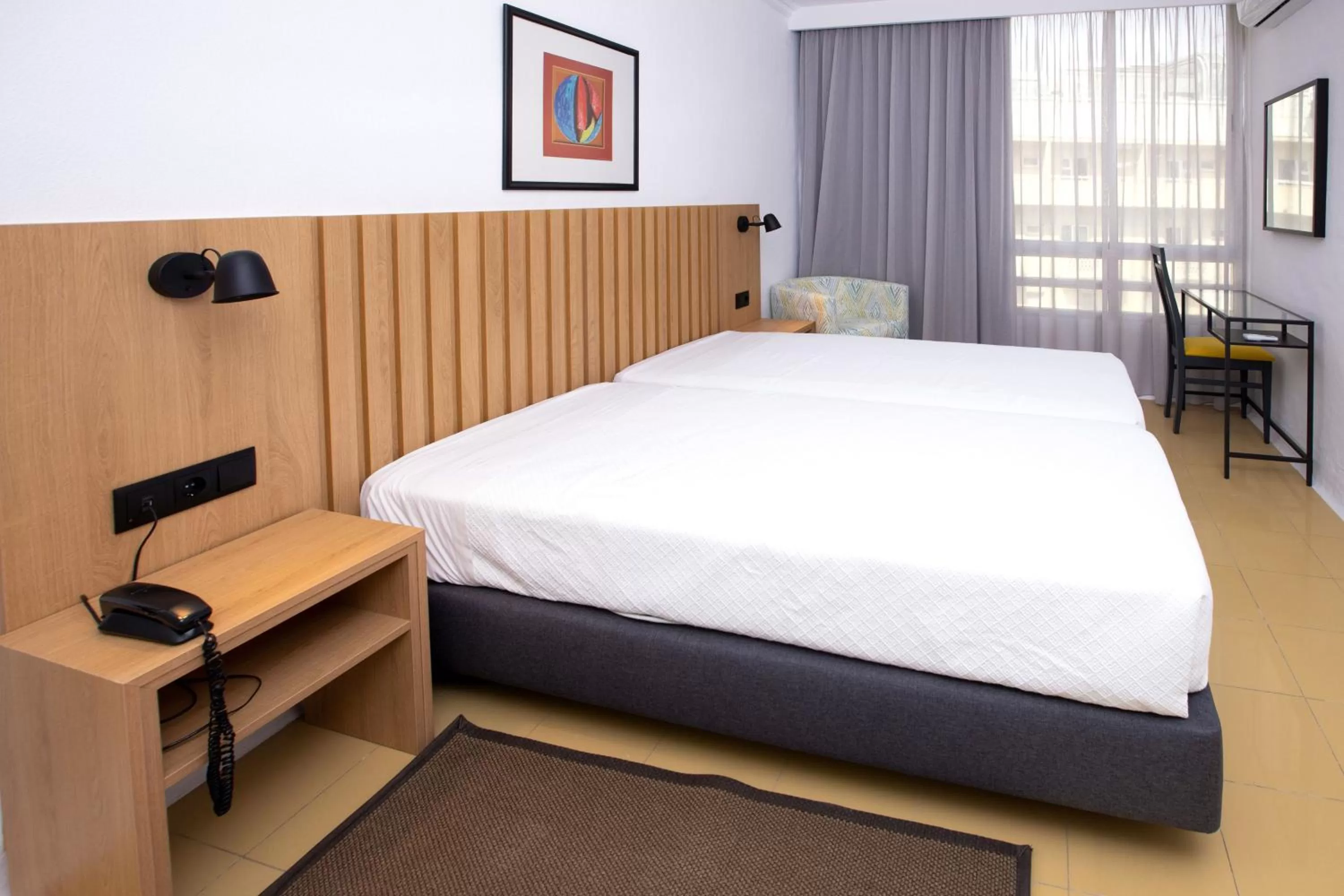 Bedroom, Bed in Hotel Apartamento Foz Atlantida