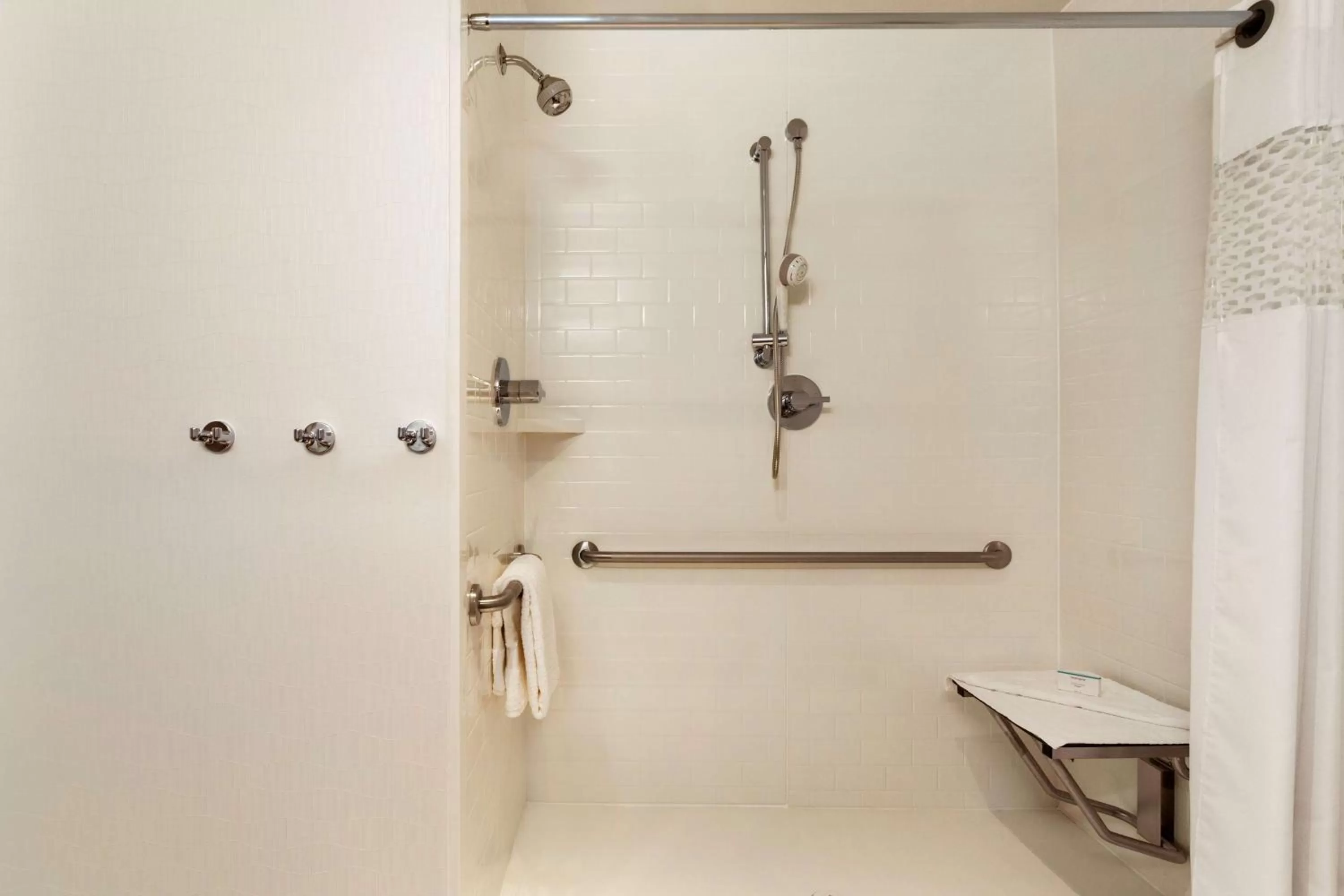 Bathroom in Hampton Inn by Hilton Edmonton/Sherwood Park