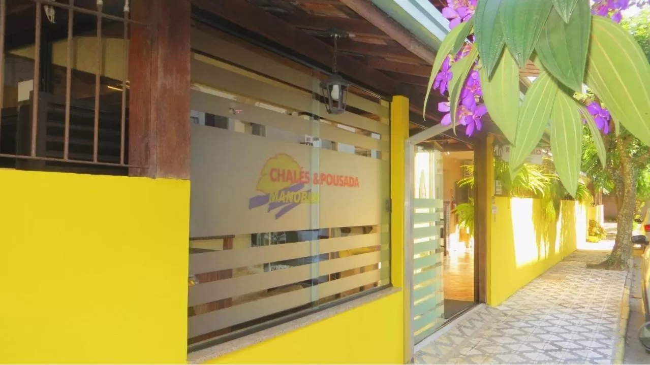 Property Logo/Sign in Pousada Manobra