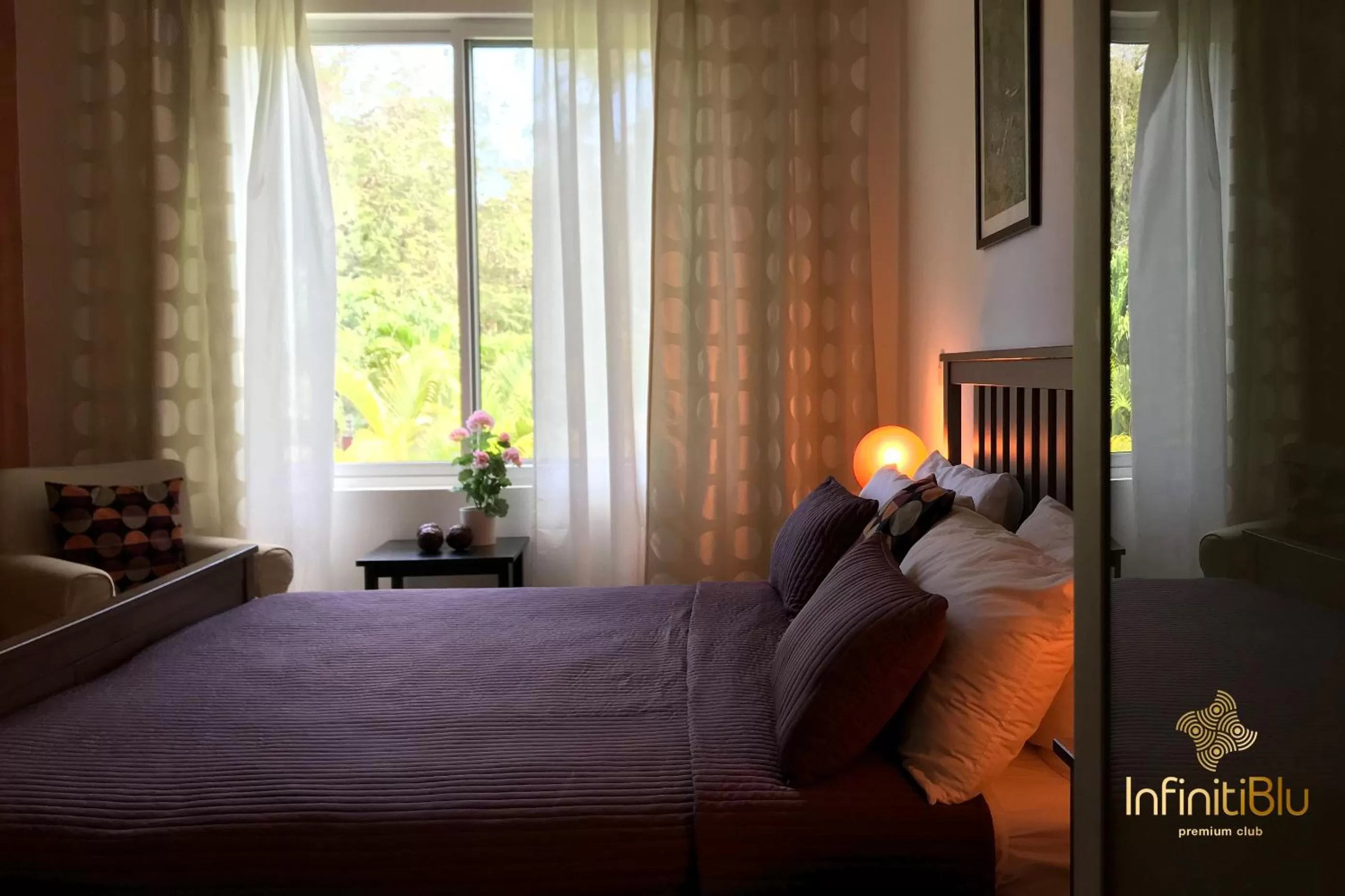 Bed in Instyle Residences at Infiniti Blu