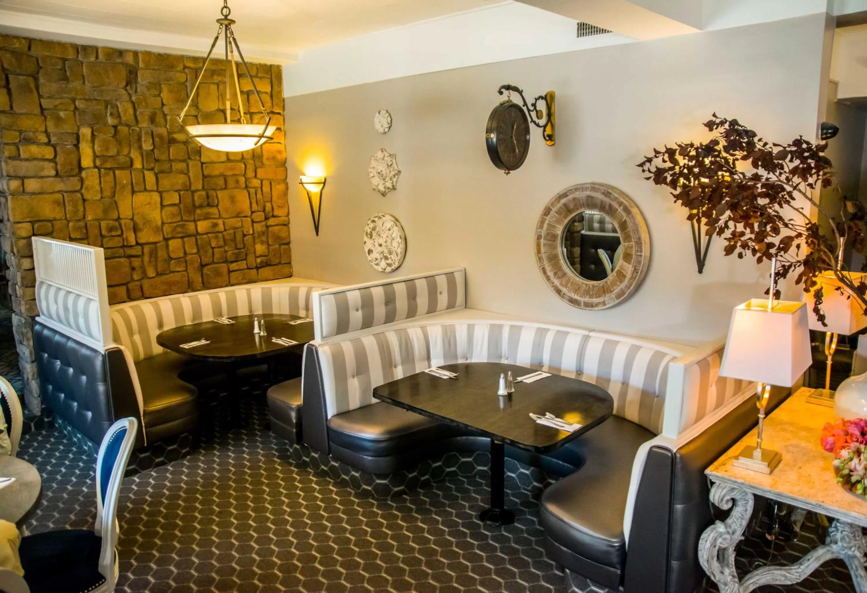 Restaurant/places to eat in Hotel Fray Marcos