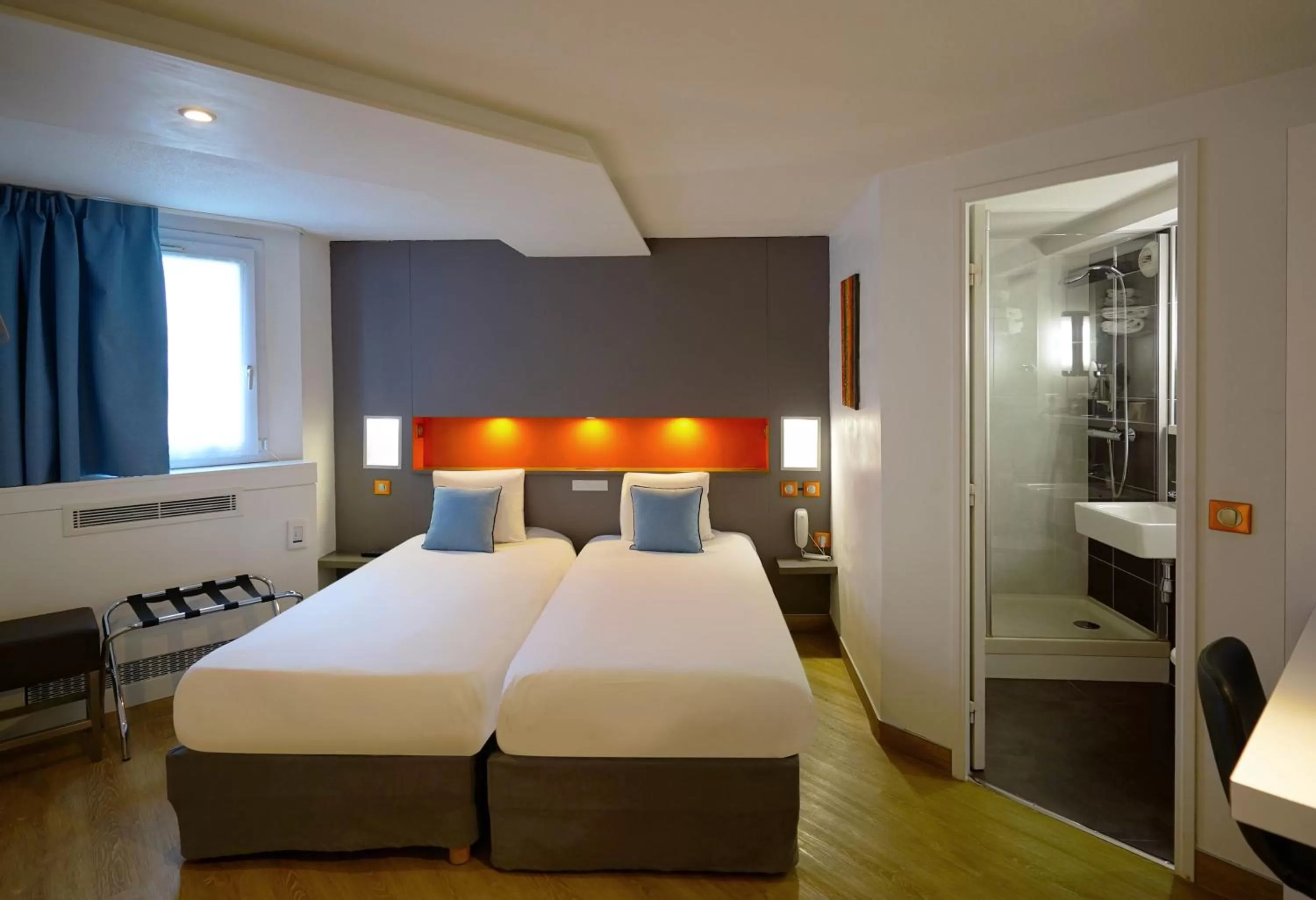 Photo of the whole room, Bed in Hôtel Best Western The Wish Versailles