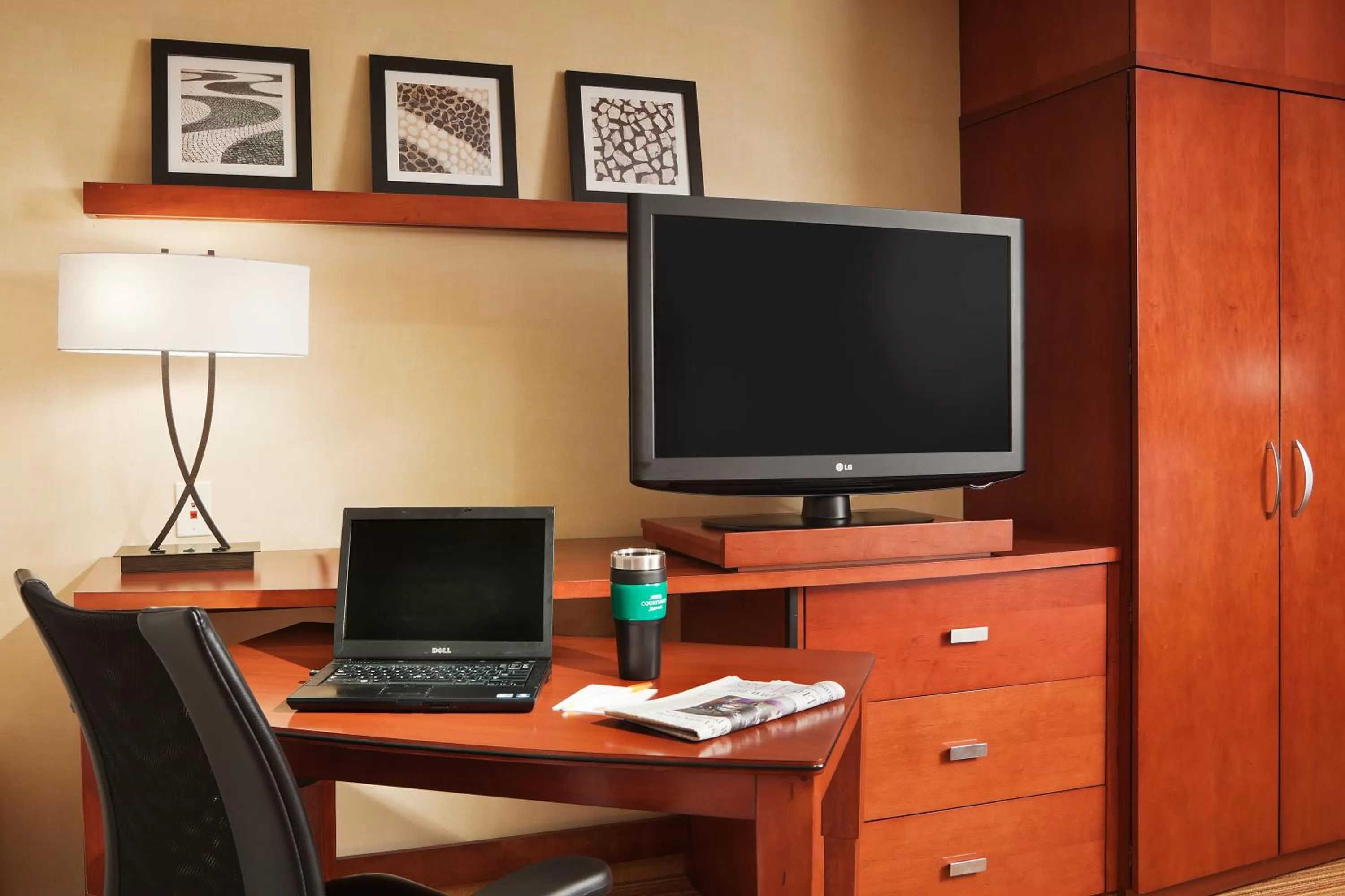 TV and multimedia in Courtyard Richland Columbia Point