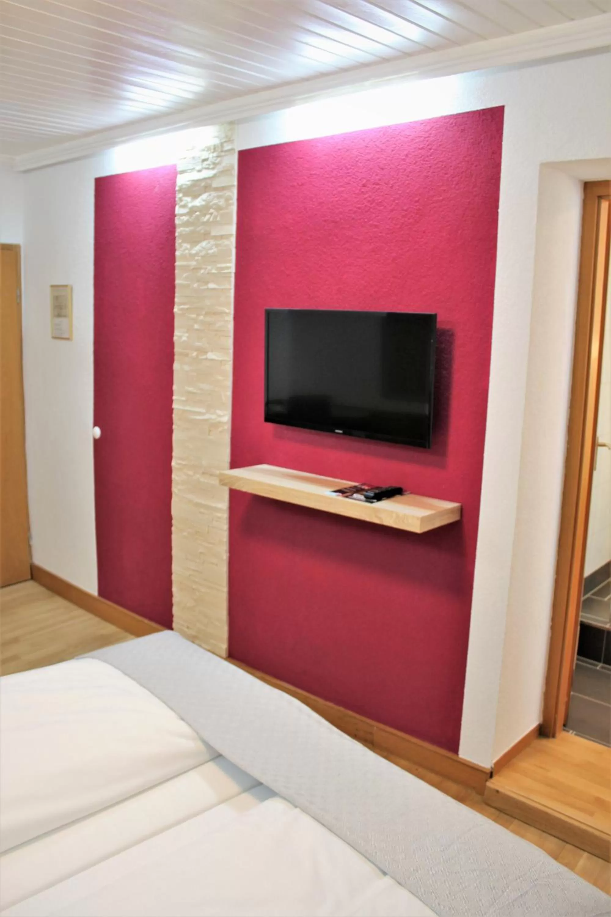 Photo of the whole room, Bed in Hotel Krone