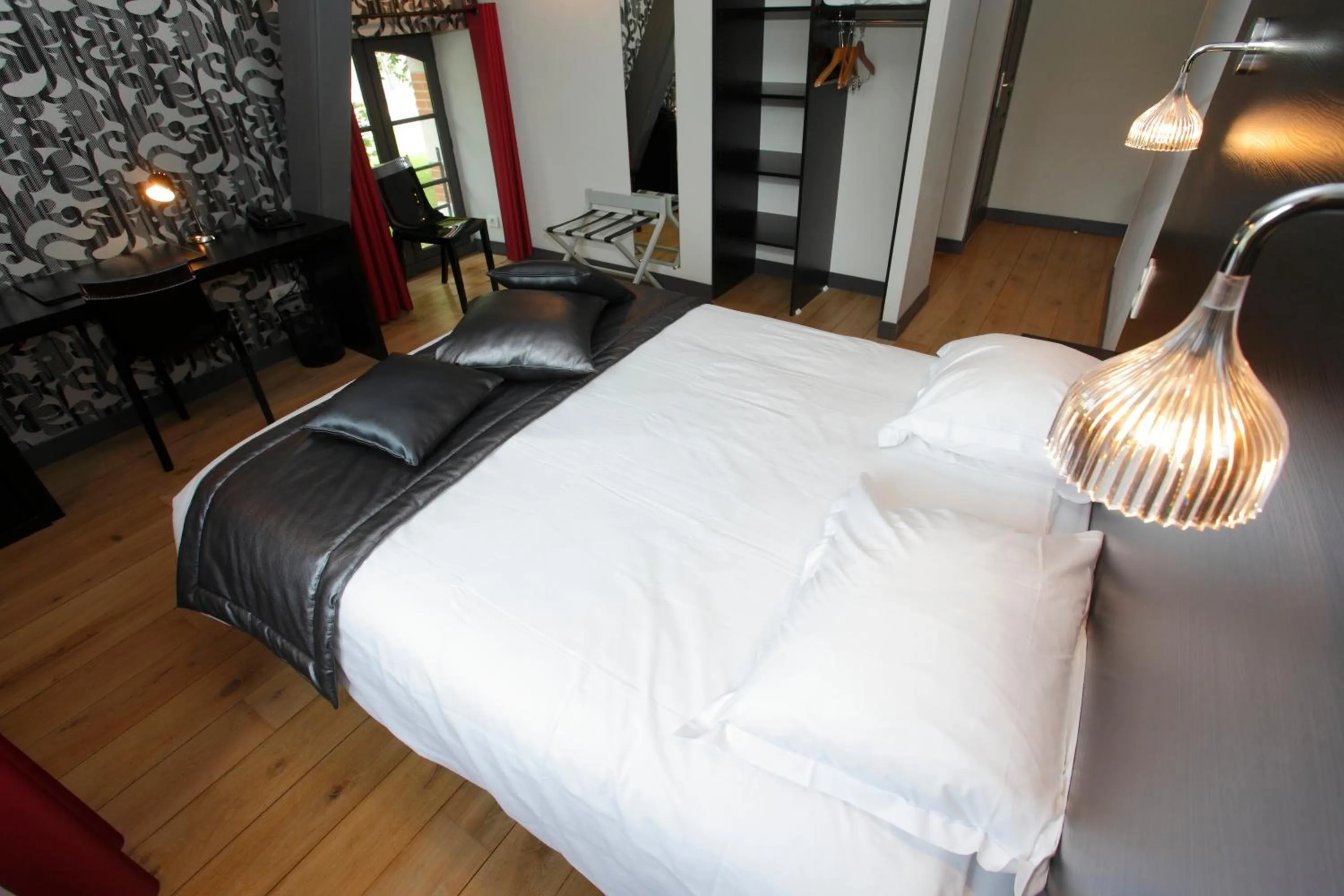 Bedroom, Bed in Hotel Château de la Barbinière