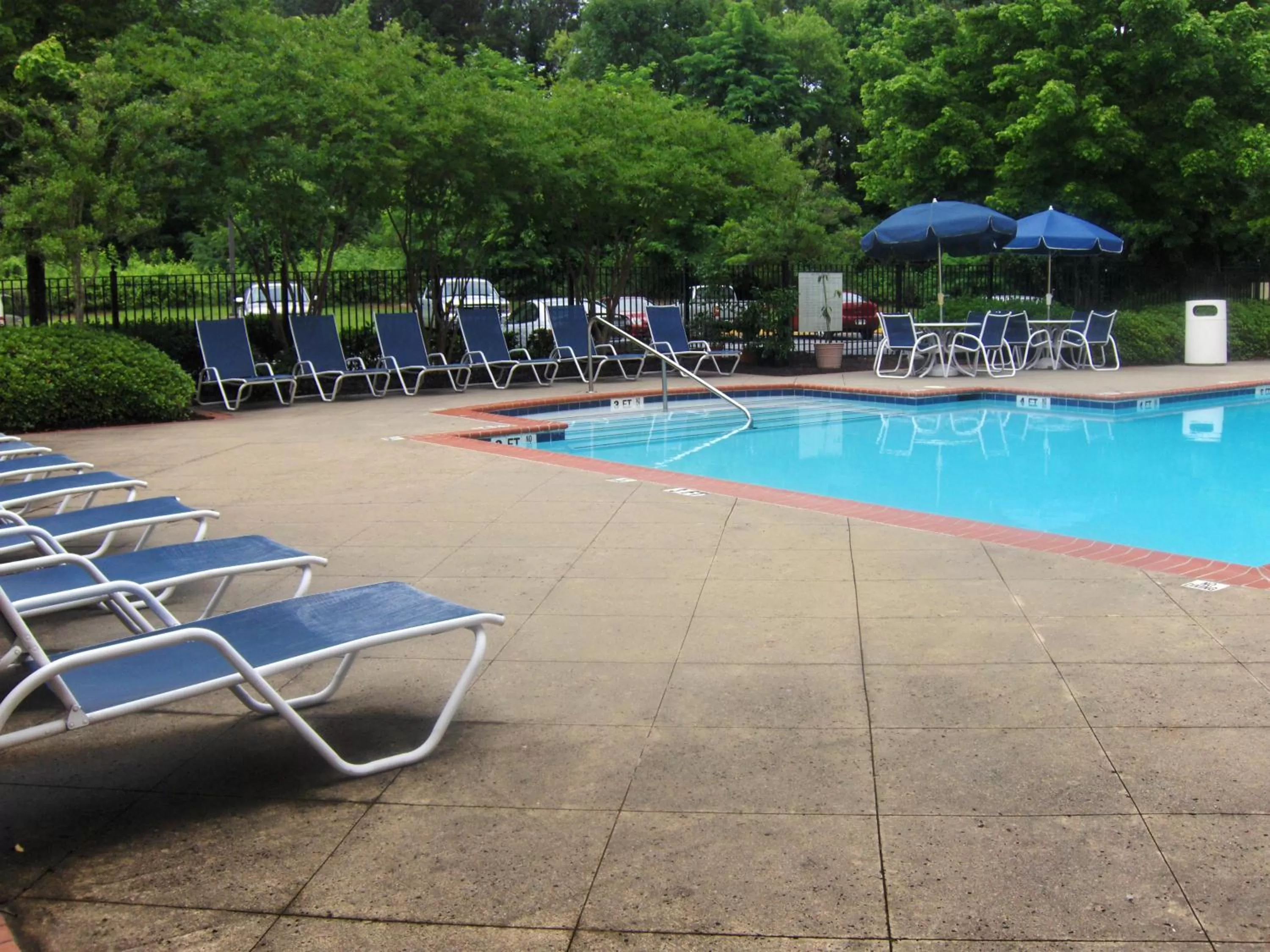 Swimming pool in Extended Stay America - Atlanta - Marietta - Interstate N. Pkwy