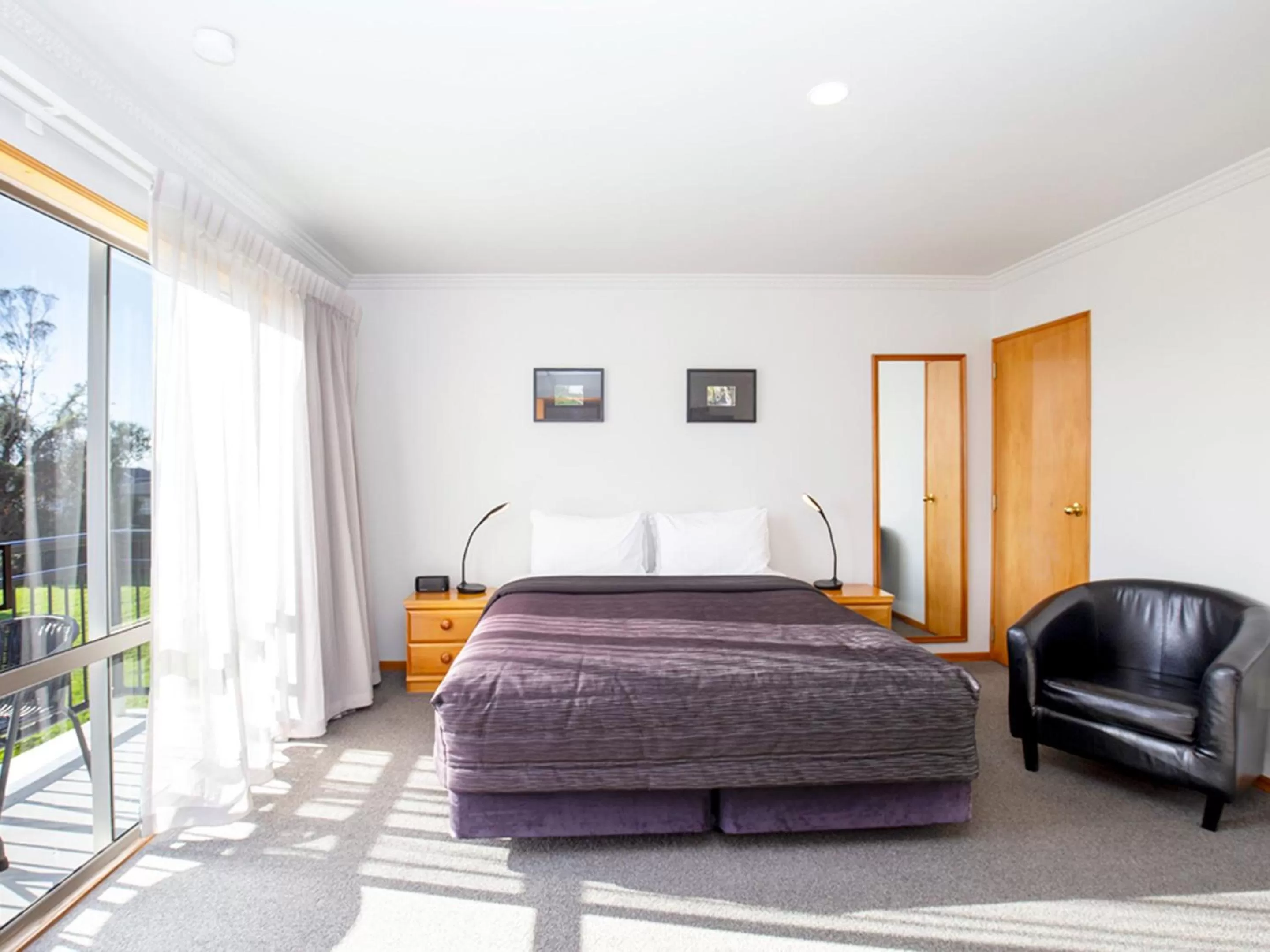 Photo of the whole room, Bed in ASURE Chelsea Gateway Motor Lodge