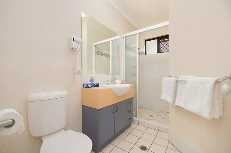 Bathroom in Central Plaza Apartments