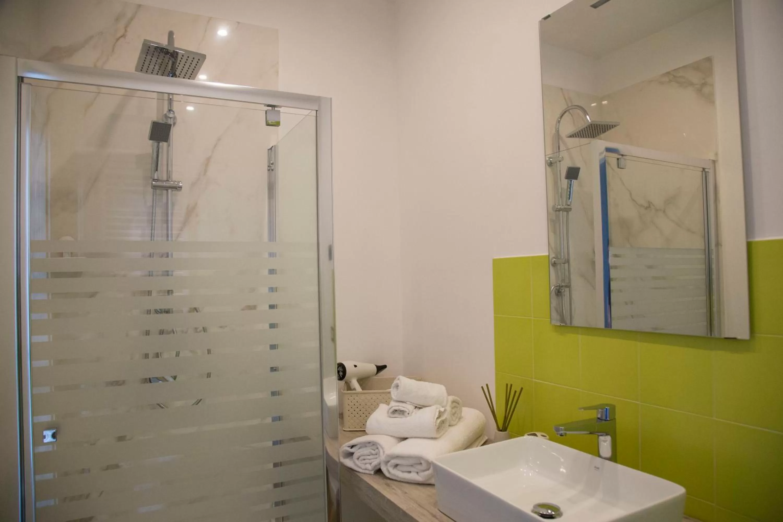 Bathroom in Garibaldi Rooms