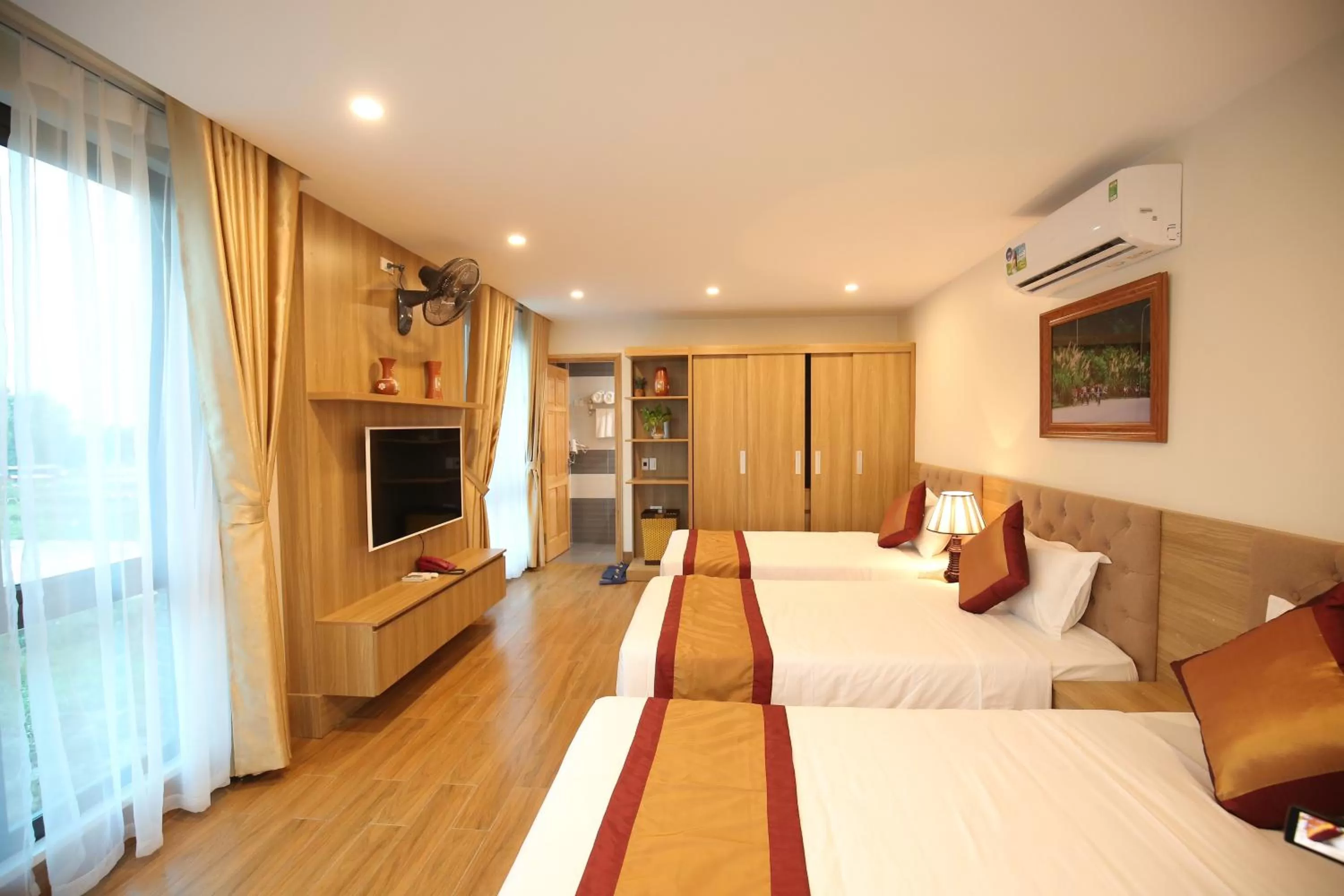 Photo of the whole room in Cozynibi Hotel